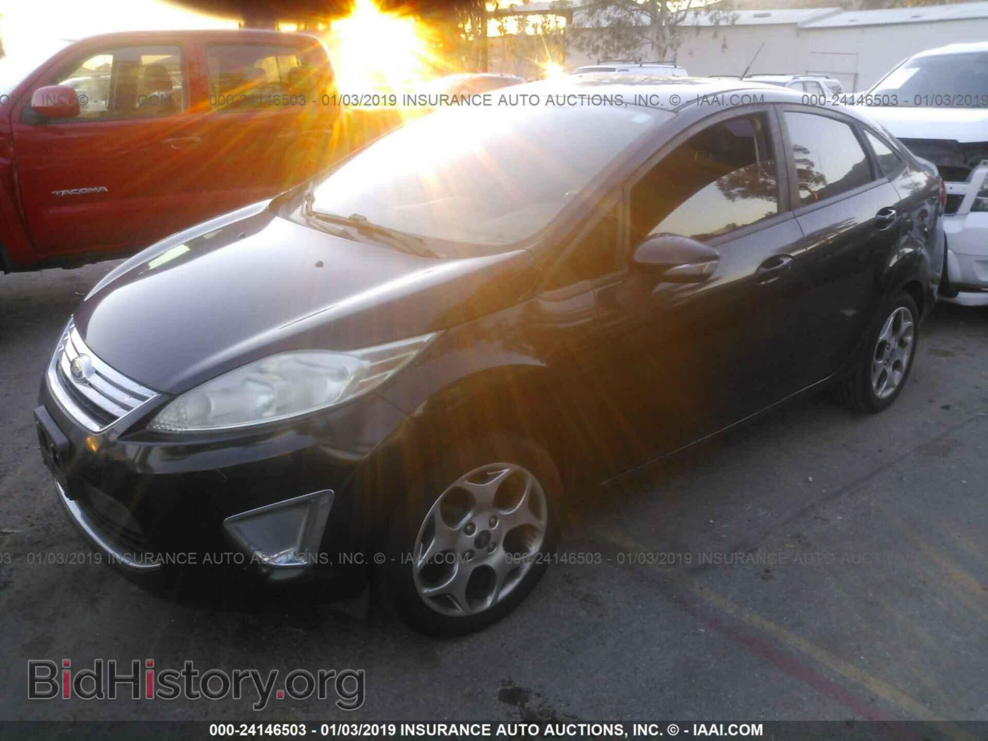 2011 FORD FIESTA - VIN: 3FADP4CJ3BM109079 - Фото 2