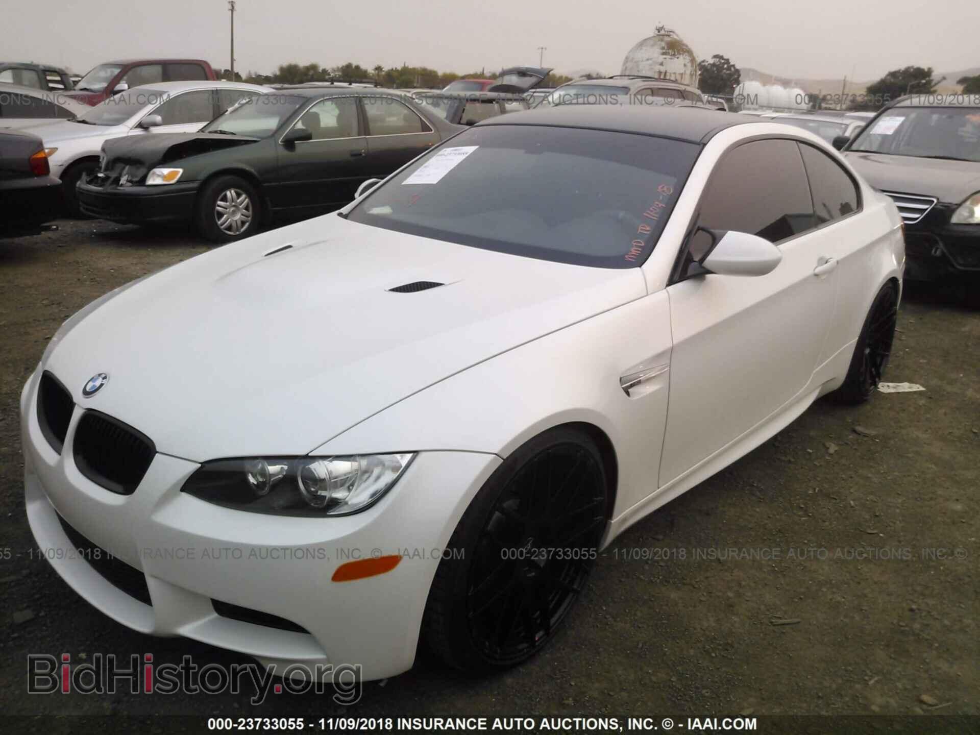 2011 BMW M3 - VIN: WBSKG9C58BE645929 - Фото 2