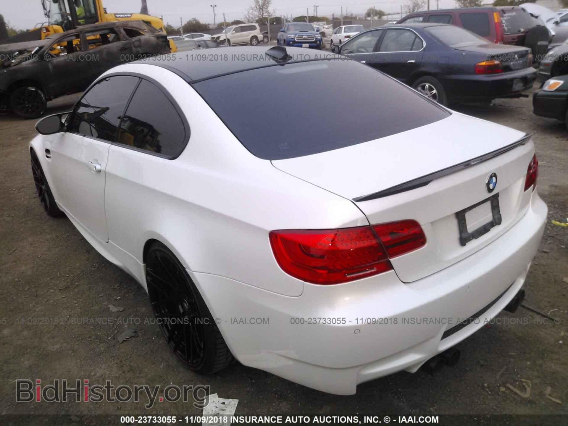 2011 BMW M3 - VIN: WBSKG9C58BE645929 - Фото 3