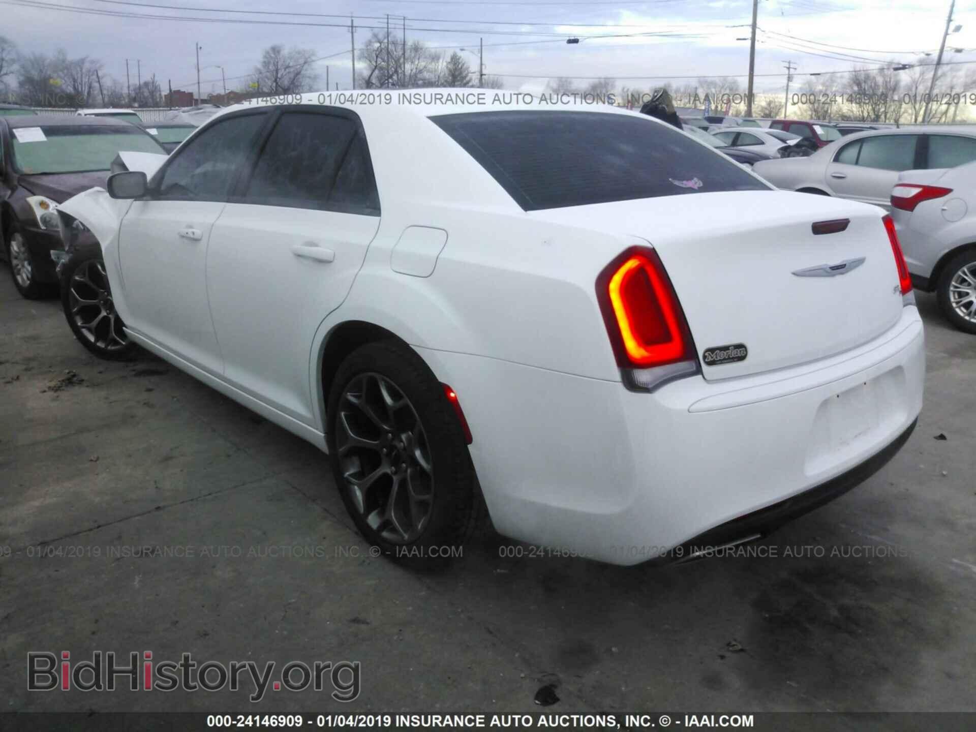 2017 CHRYSLER 300 - VIN: 2C3CCABG0HH553859 - Фото 3