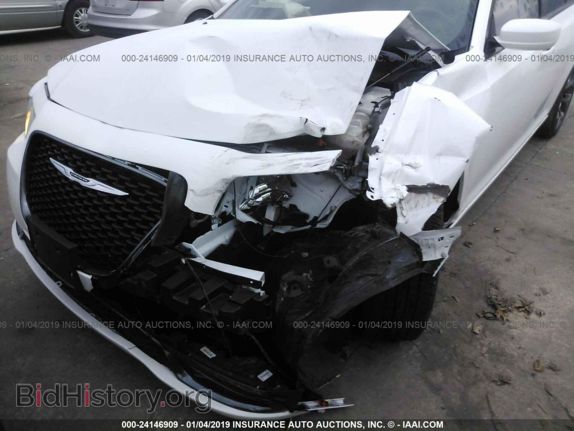 2017 CHRYSLER 300 - VIN: 2C3CCABG0HH553859 - Фото 6