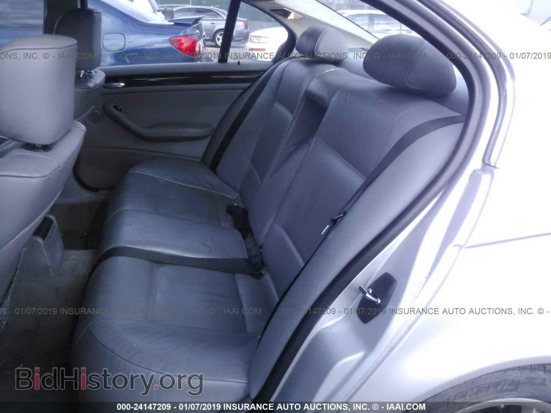 2002 BMW 330 - VIN: WBAEV53452KM21347 - Photo 8