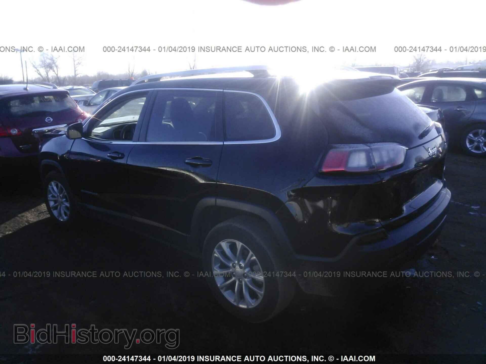 2019 JEEP CHEROKEE - VIN: 1C4PJLCB8KD129609 - Фото 3