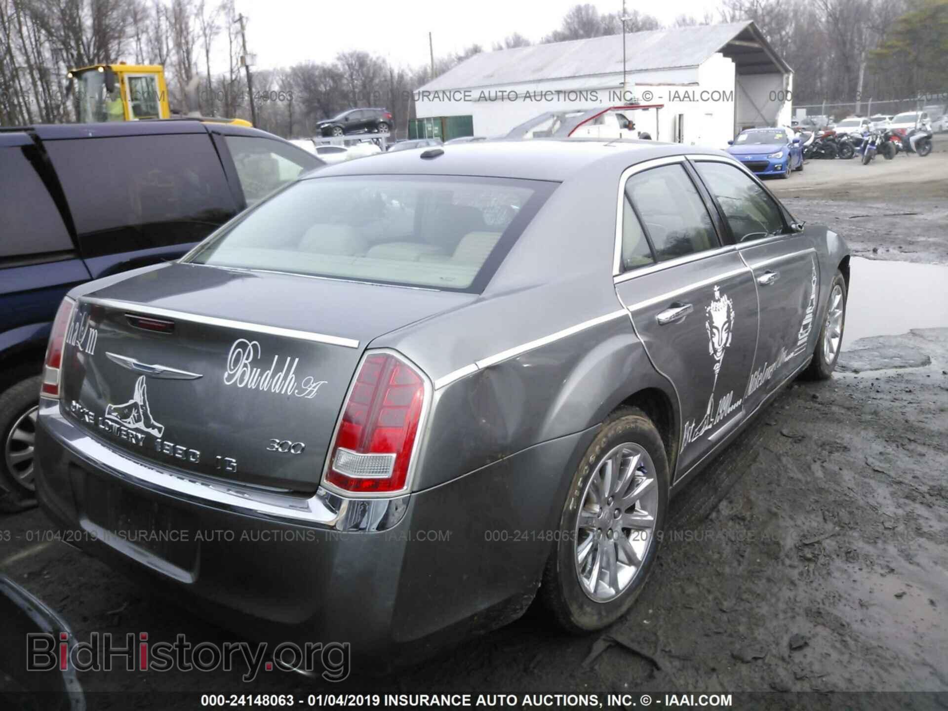 2011 CHRYSLER 300 - VIN: 2C3CA5CG5BH592417 - Фото 4