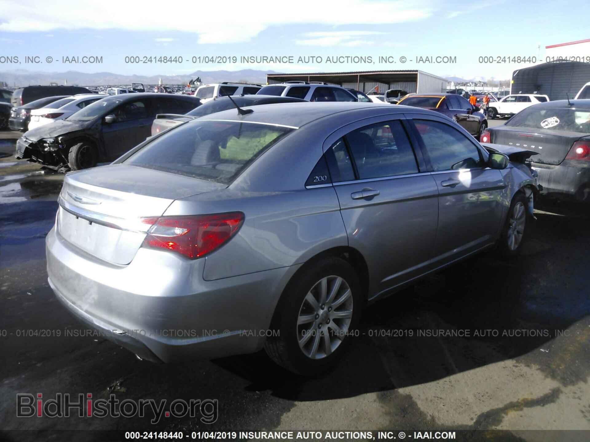 2014 CHRYSLER 200 - VIN: 1C3CCBBG0EN114900 - Фото 4