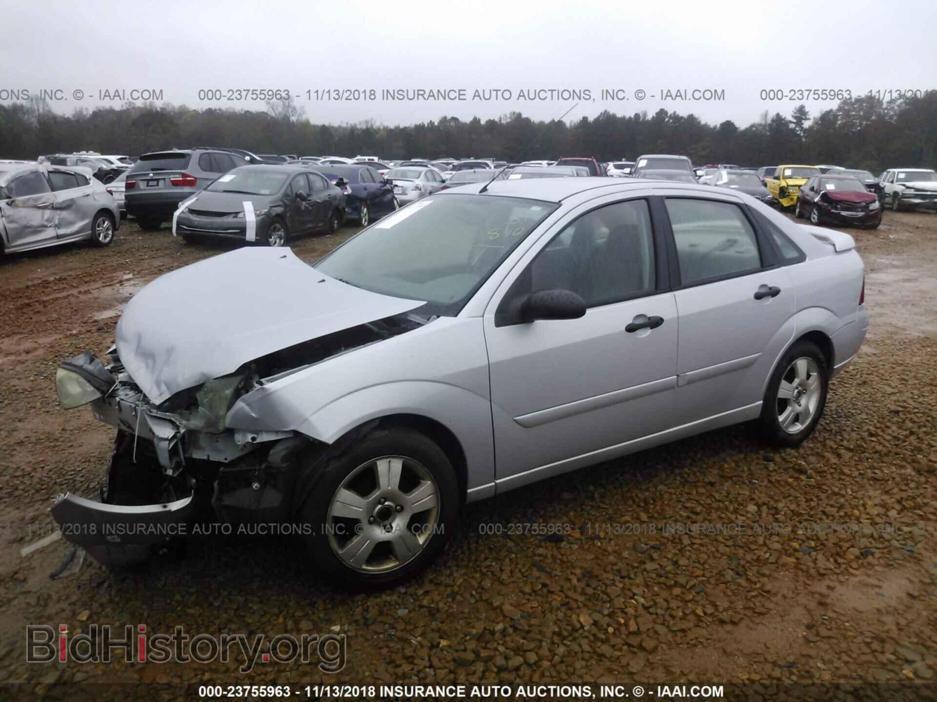 2005 FORD FOCUS - VIN: 1FAFP34N65W204180 - Photo 2