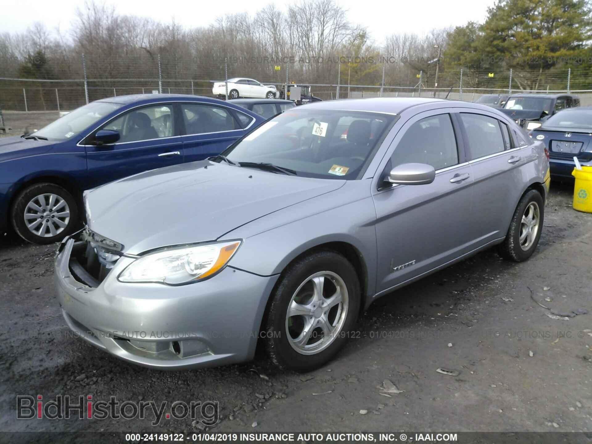 2013 CHRYSLER 200 - VIN: 1C3CCBAG2DN559400 - Photo 2