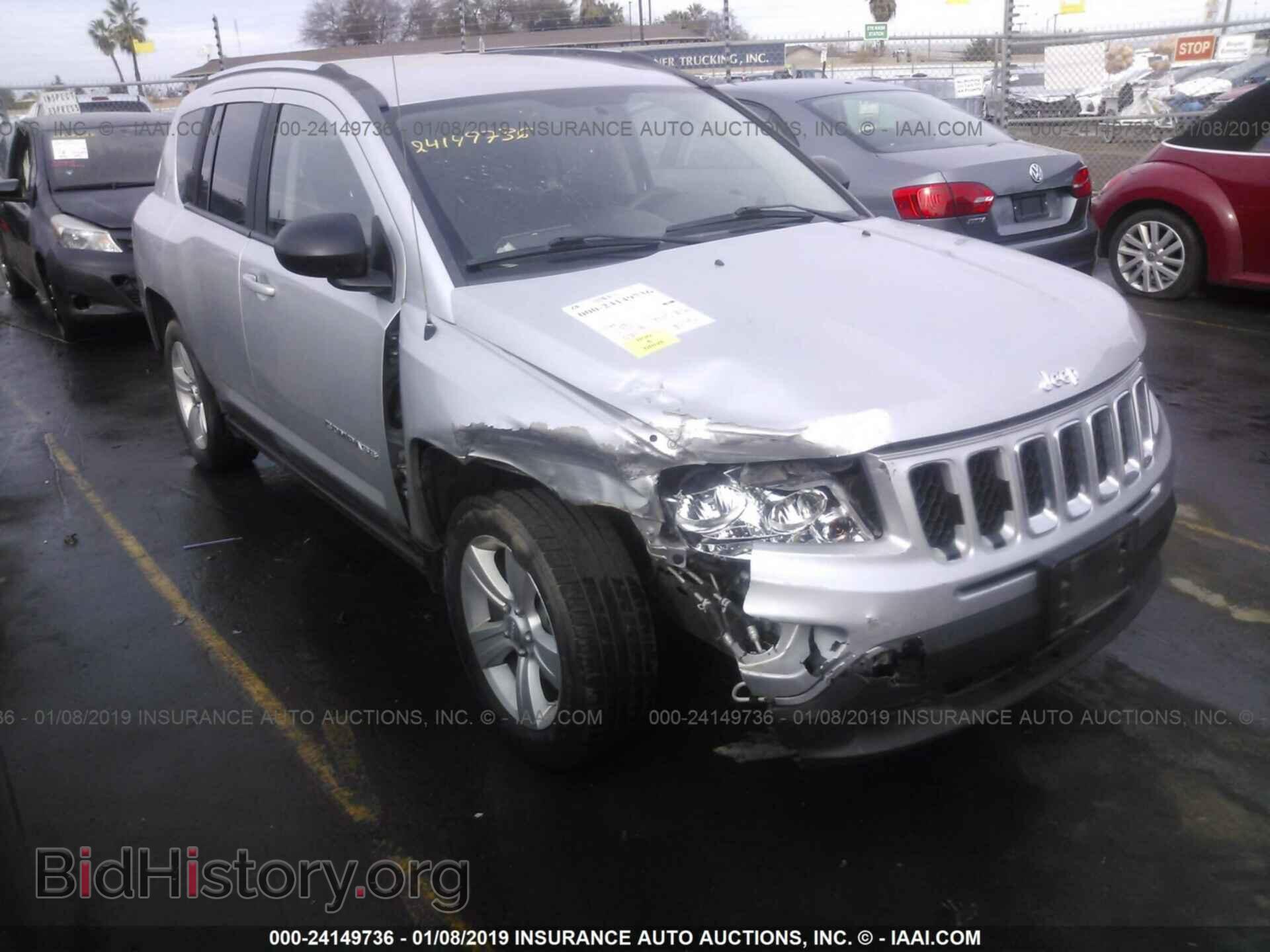 Фотография 1J4NT1FB6BD228120 - JEEP COMPASS 2011