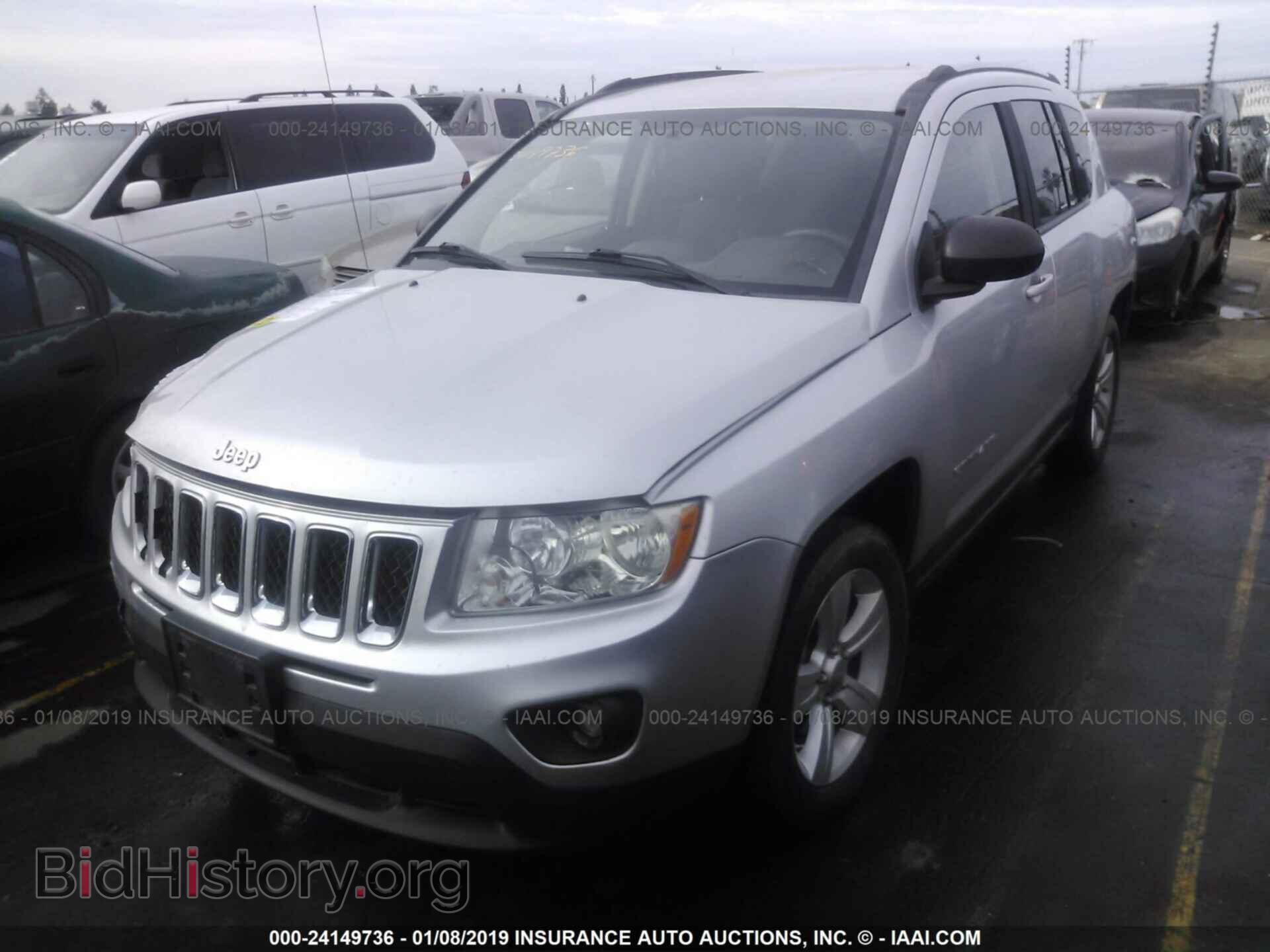 2011 JEEP COMPASS - VIN: 1J4NT1FB6BD228120 - Фото 2