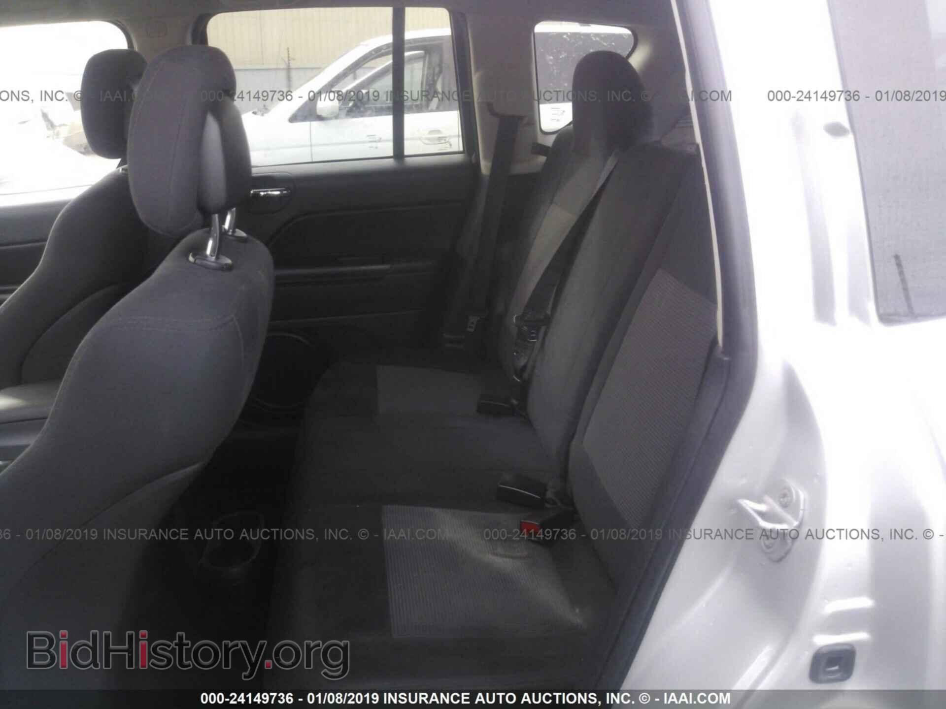2011 JEEP COMPASS - VIN: 1J4NT1FB6BD228120 - Фото 8
