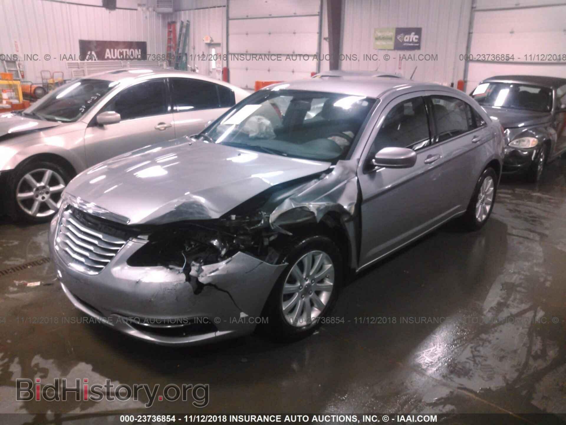 2013 CHRYSLER 200 - VIN: 1C3CCBBB5DN593818 - Photo 2