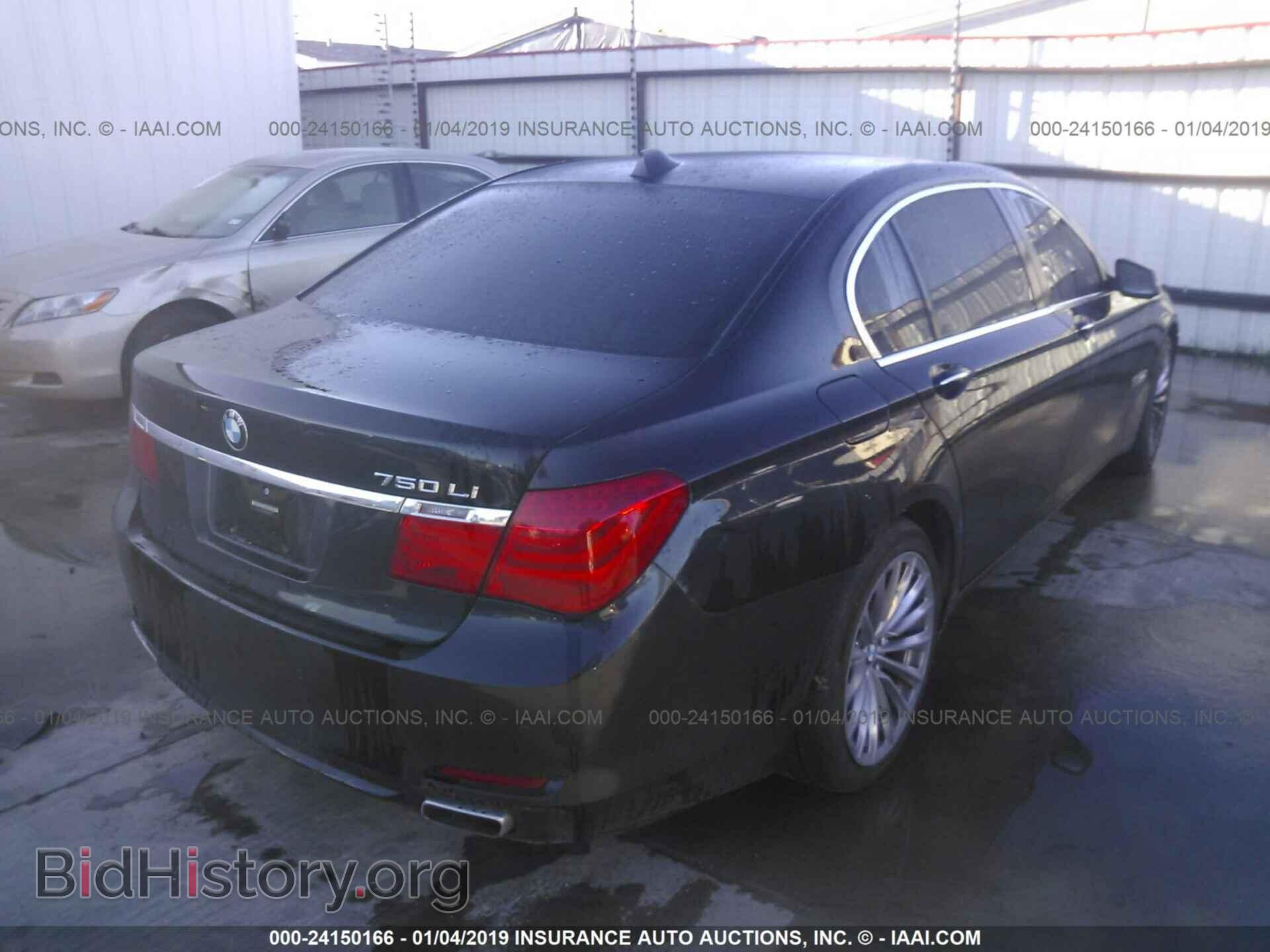 2011 BMW 750 - VIN: WBAKB8C50BC852002 - Фото 4