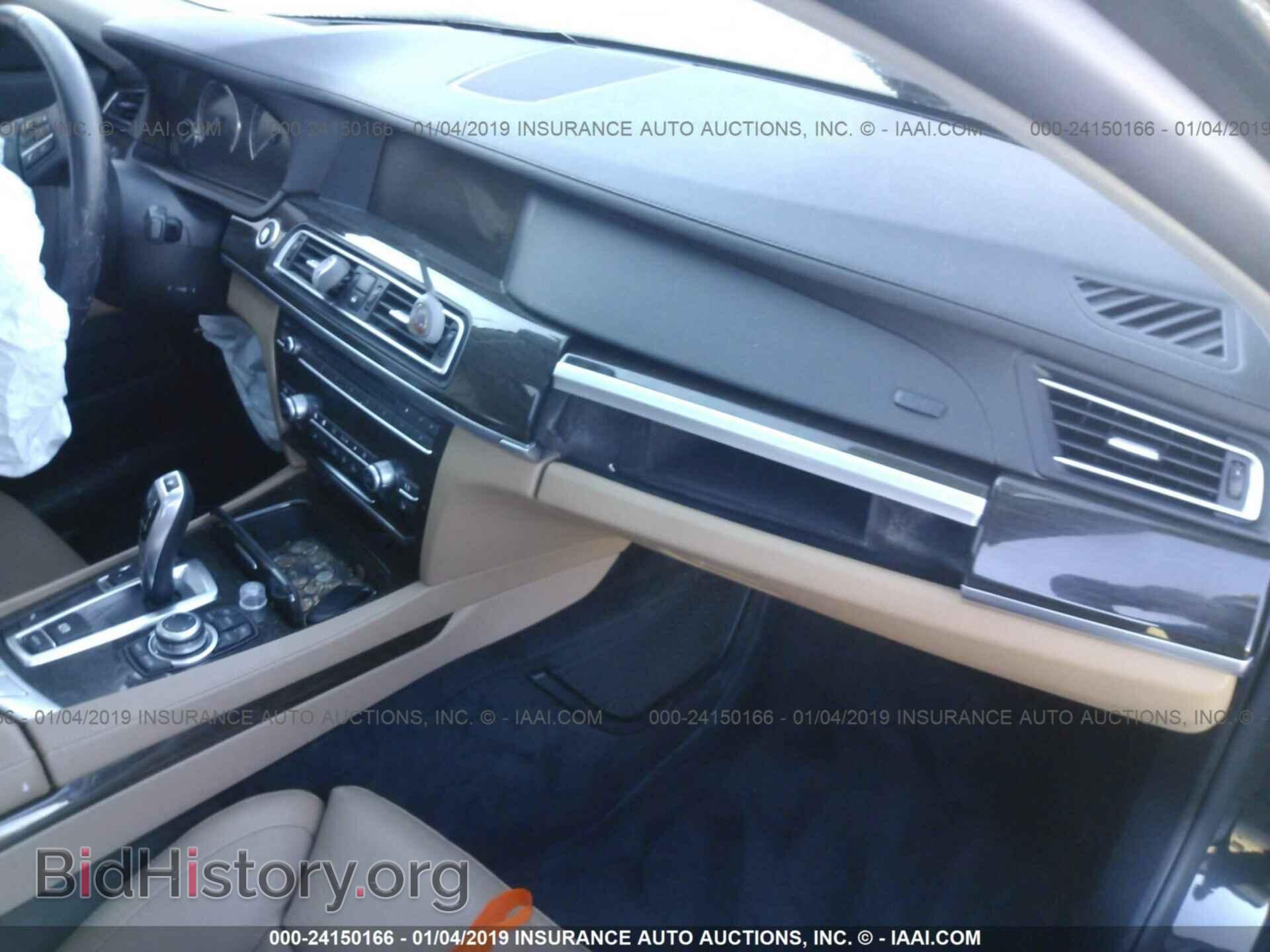 2011 BMW 750 - VIN: WBAKB8C50BC852002 - Фото 5