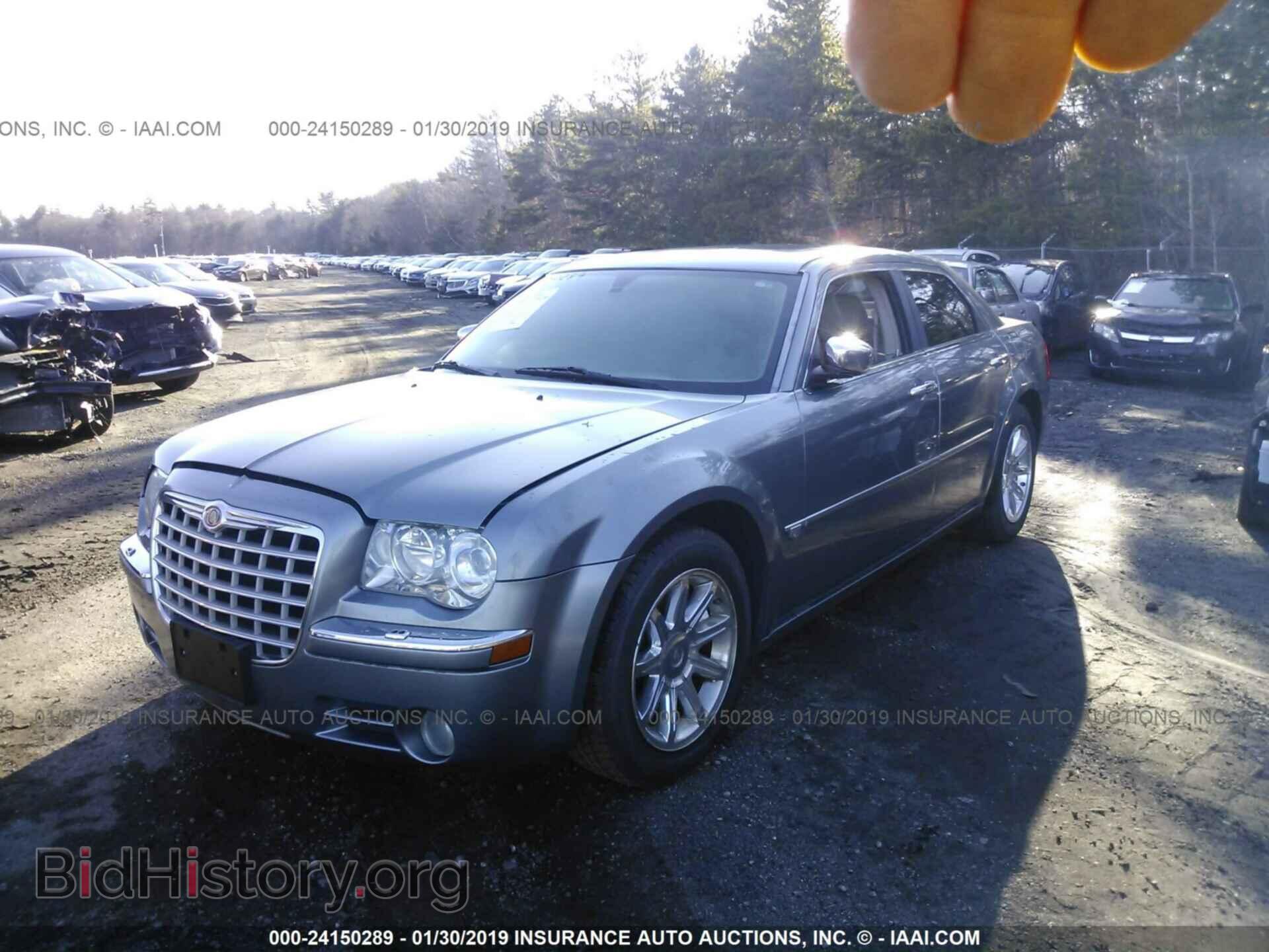 2006 CHRYSLER 300C - VIN: 2C3LA63H66H272611 - Фото 2