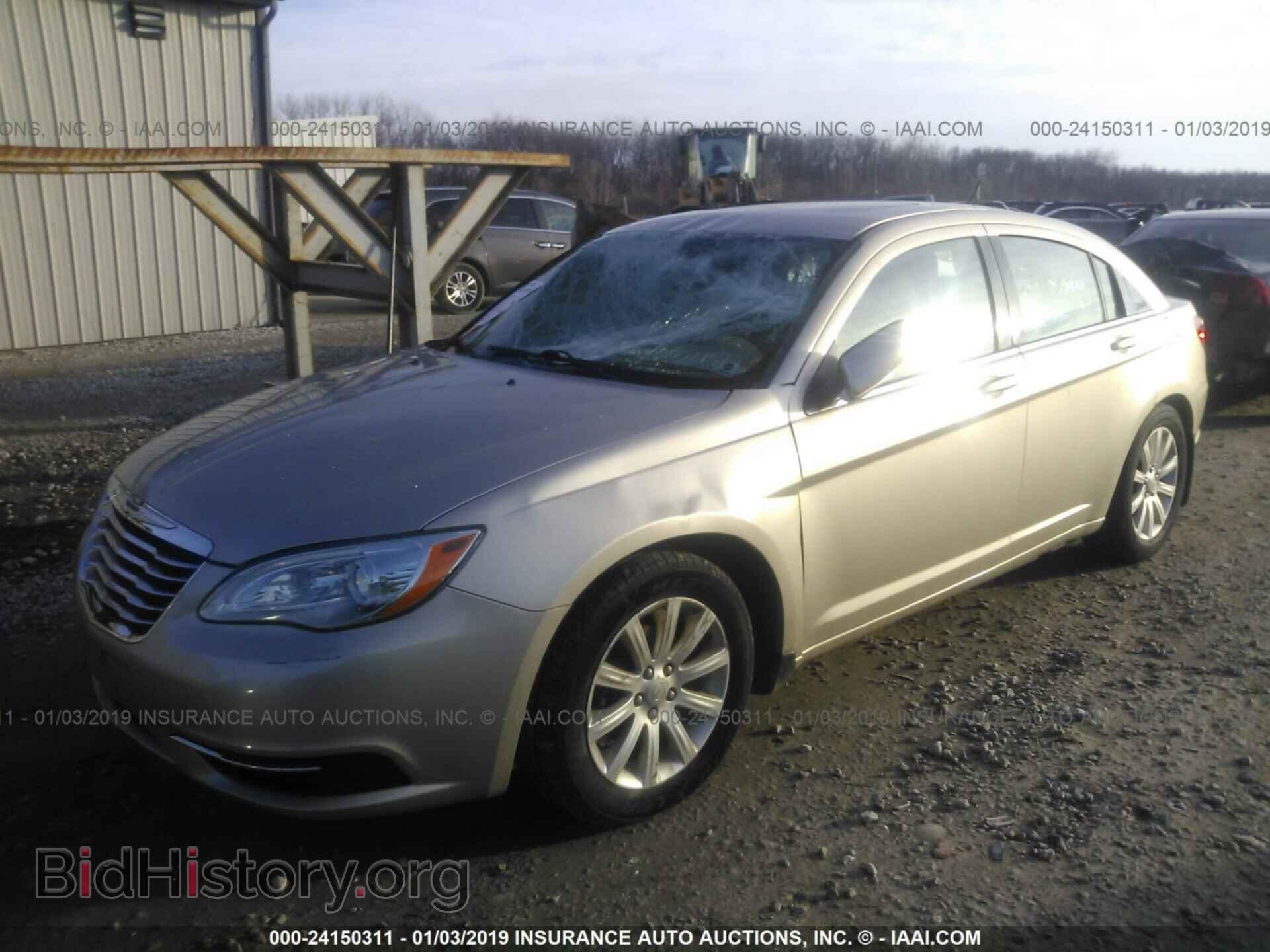 2013 CHRYSLER 200 - VIN: 1C3CCBBB7DN579144 - Фото 2