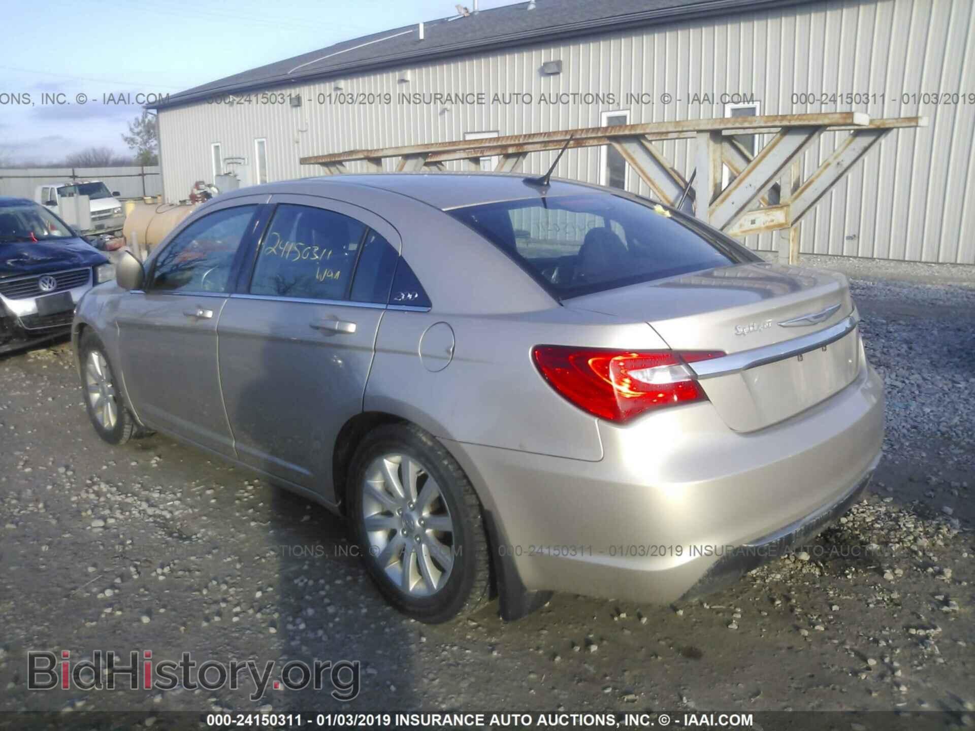 2013 CHRYSLER 200 - VIN: 1C3CCBBB7DN579144 - Фото 3