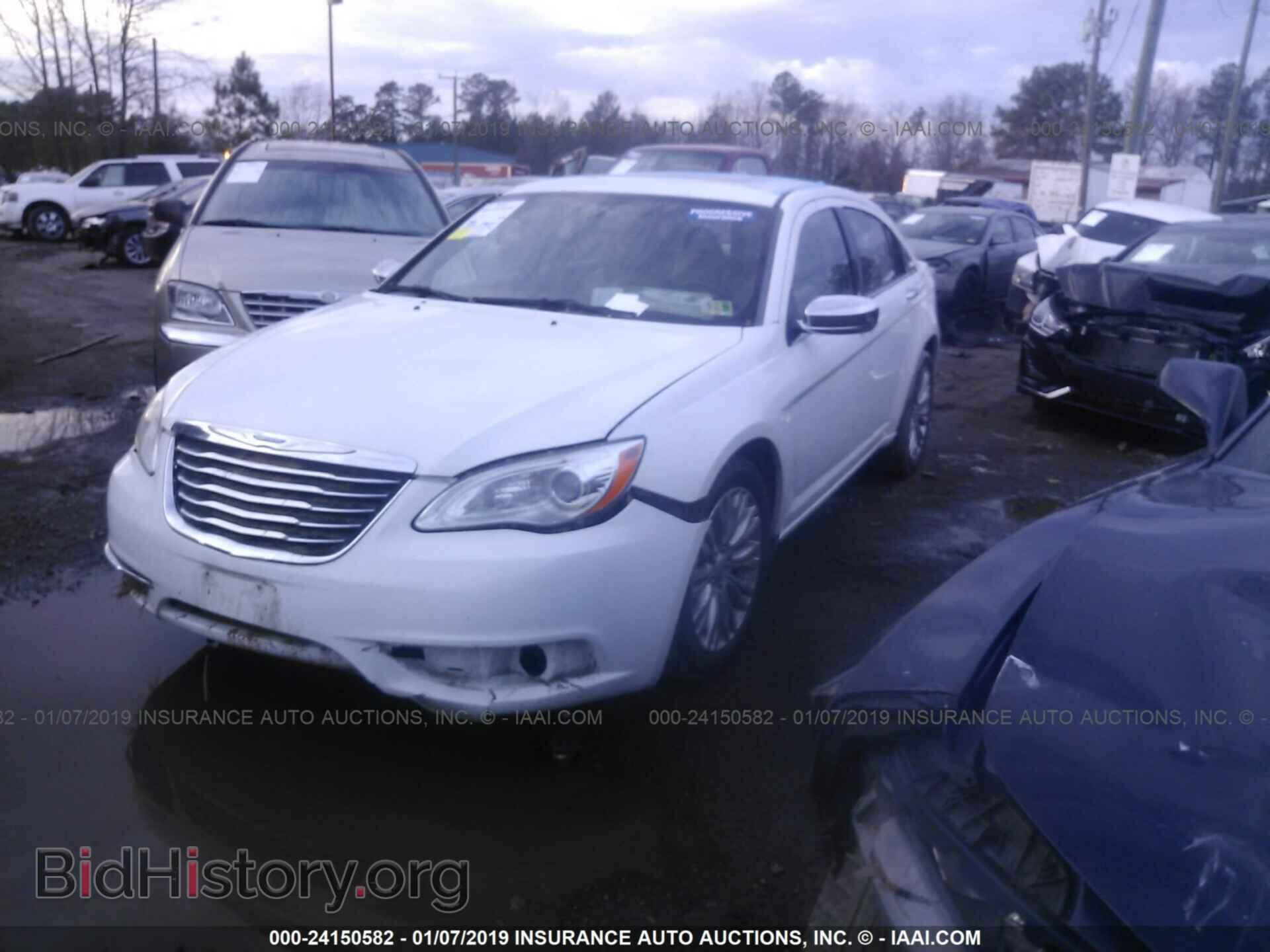 2012 CHRYSLER 200 - VIN: 1C3CCBCG2CN124002 - Фото 2