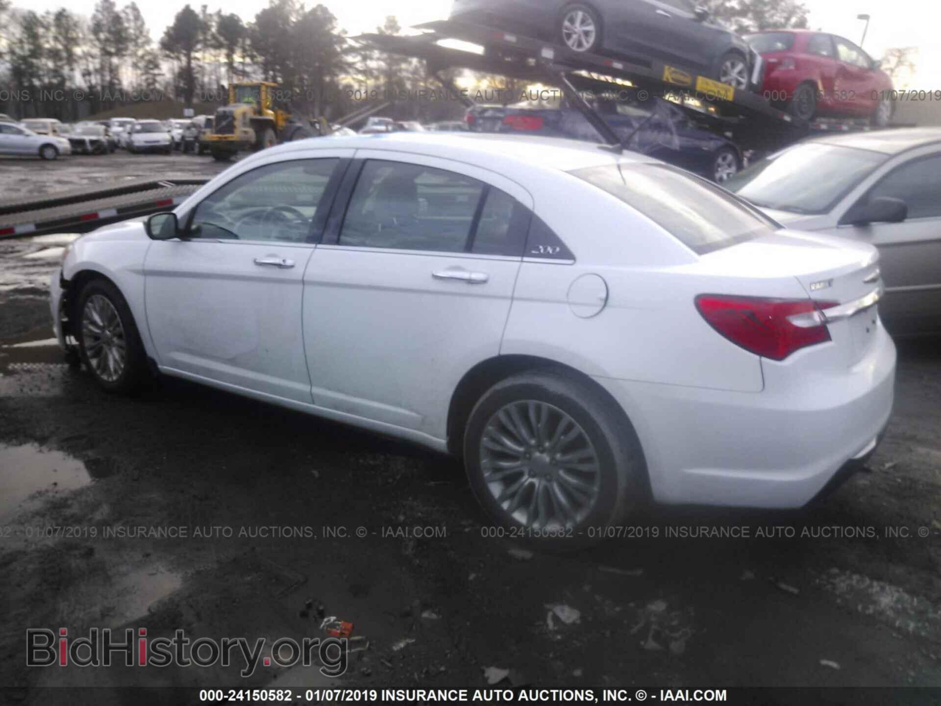 2012 CHRYSLER 200 - VIN: 1C3CCBCG2CN124002 - Фото 3