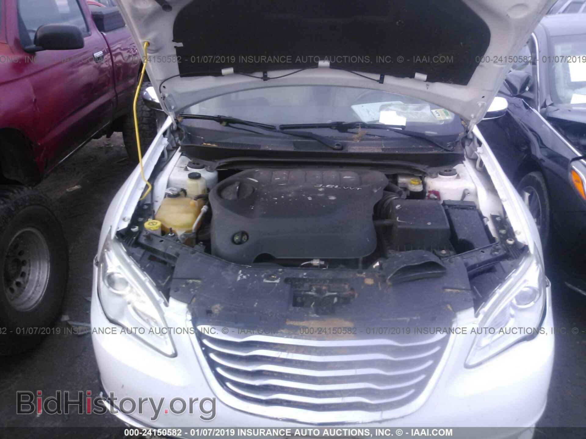 2012 CHRYSLER 200 - VIN: 1C3CCBCG2CN124002 - Фото 10