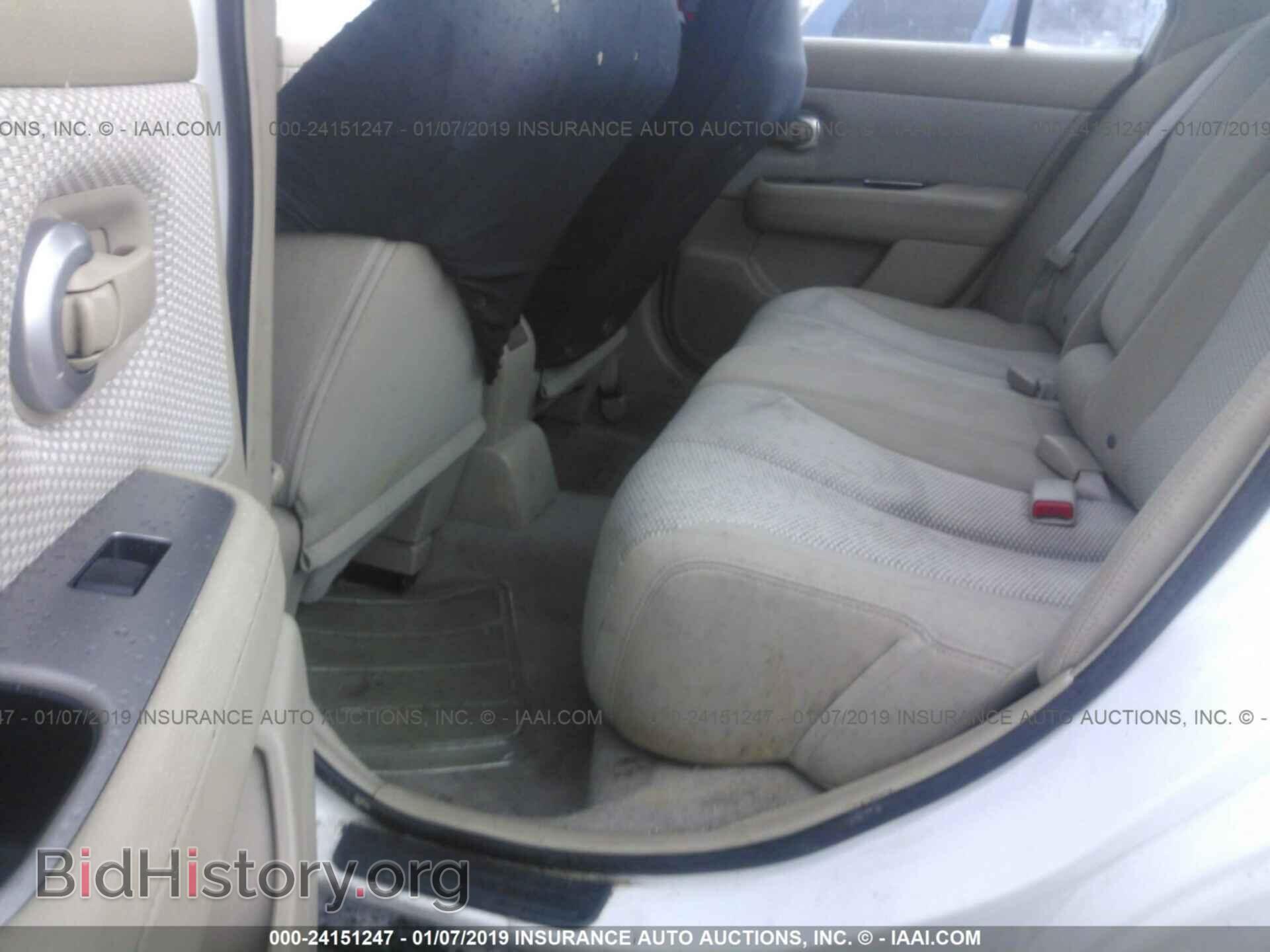 2007 NISSAN VERSA - VIN: 3N1BC11E77L404705 - Фото 8