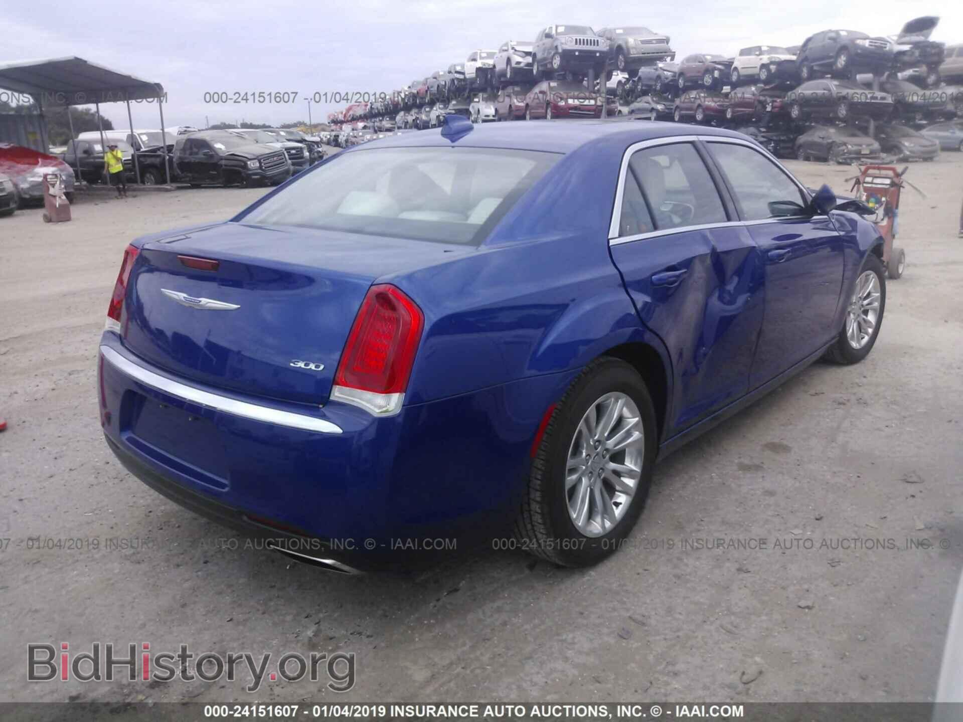 2018 CHRYSLER 300 - VIN: 2C3CCAAG5JH314136 - Фото 4