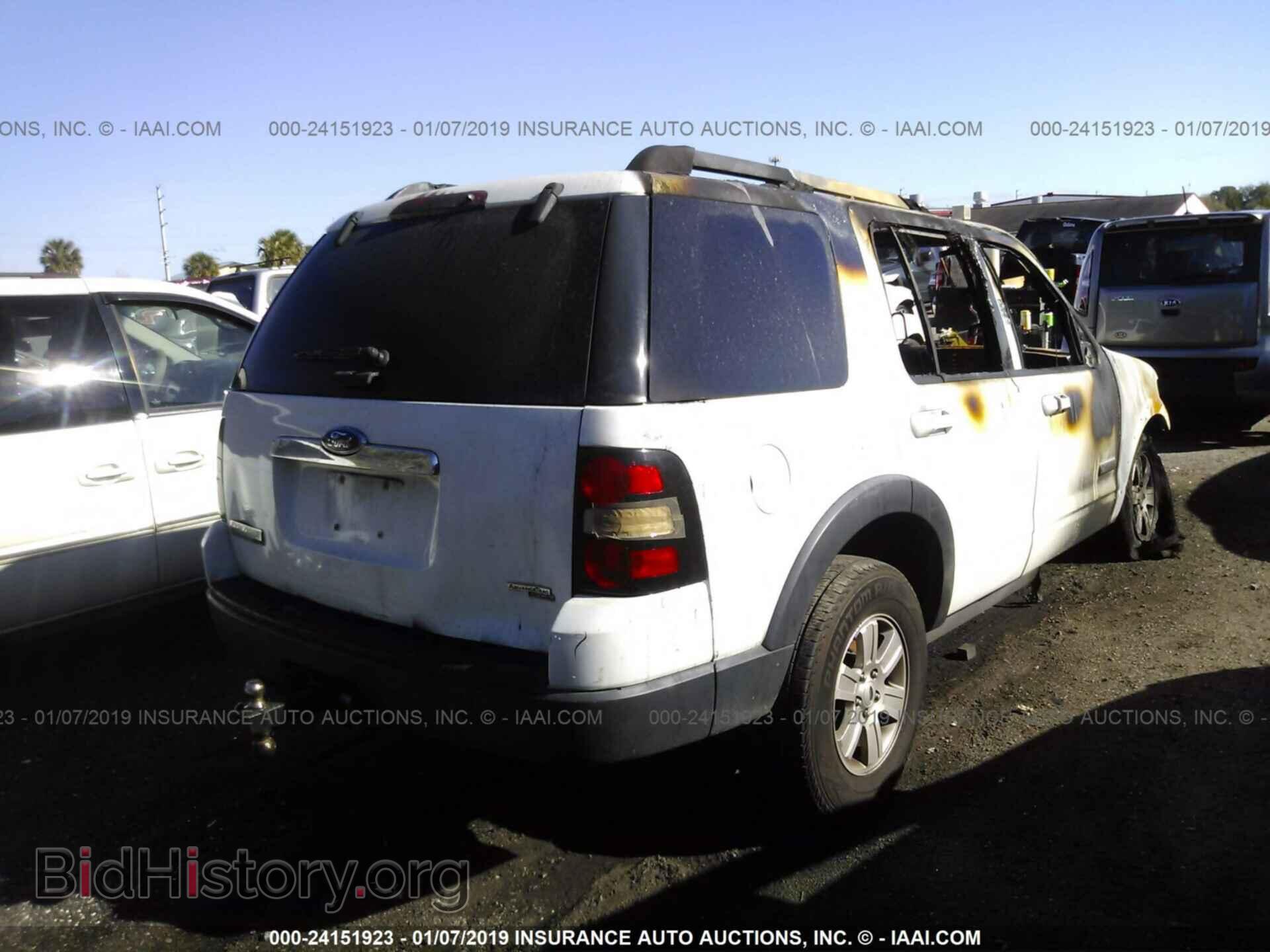 2007 FORD EXPLORER - VIN: 1FMEU63E97UB04019 - Photo 4