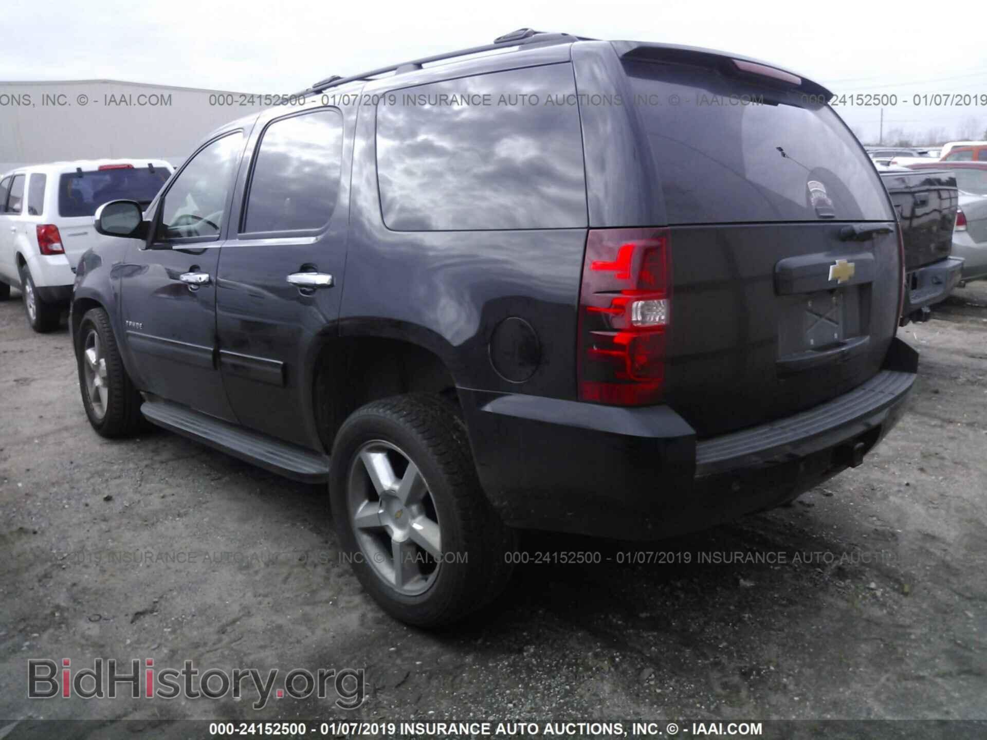 2011 CHEVROLET TAHOE - VIN: 1GNSCBE02BR390528 - Фото 3