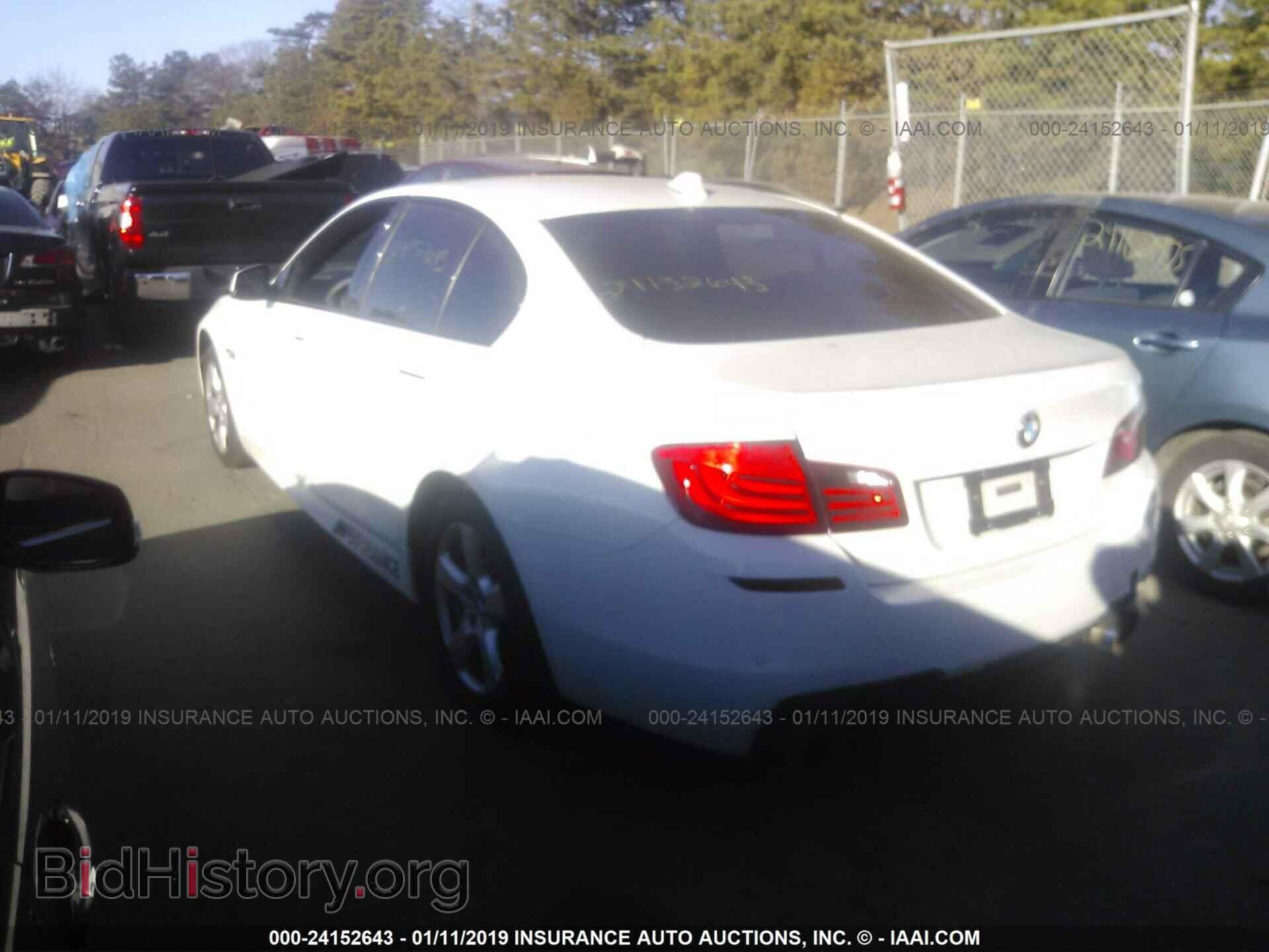2012 BMW 528 - VIN: WBAXH5C54CDW10196 - Фото 3
