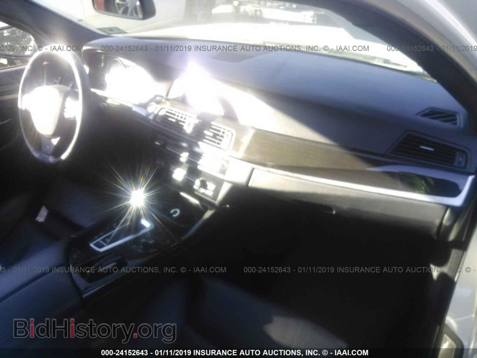 2012 BMW 528 - VIN: WBAXH5C54CDW10196 - Фото 5
