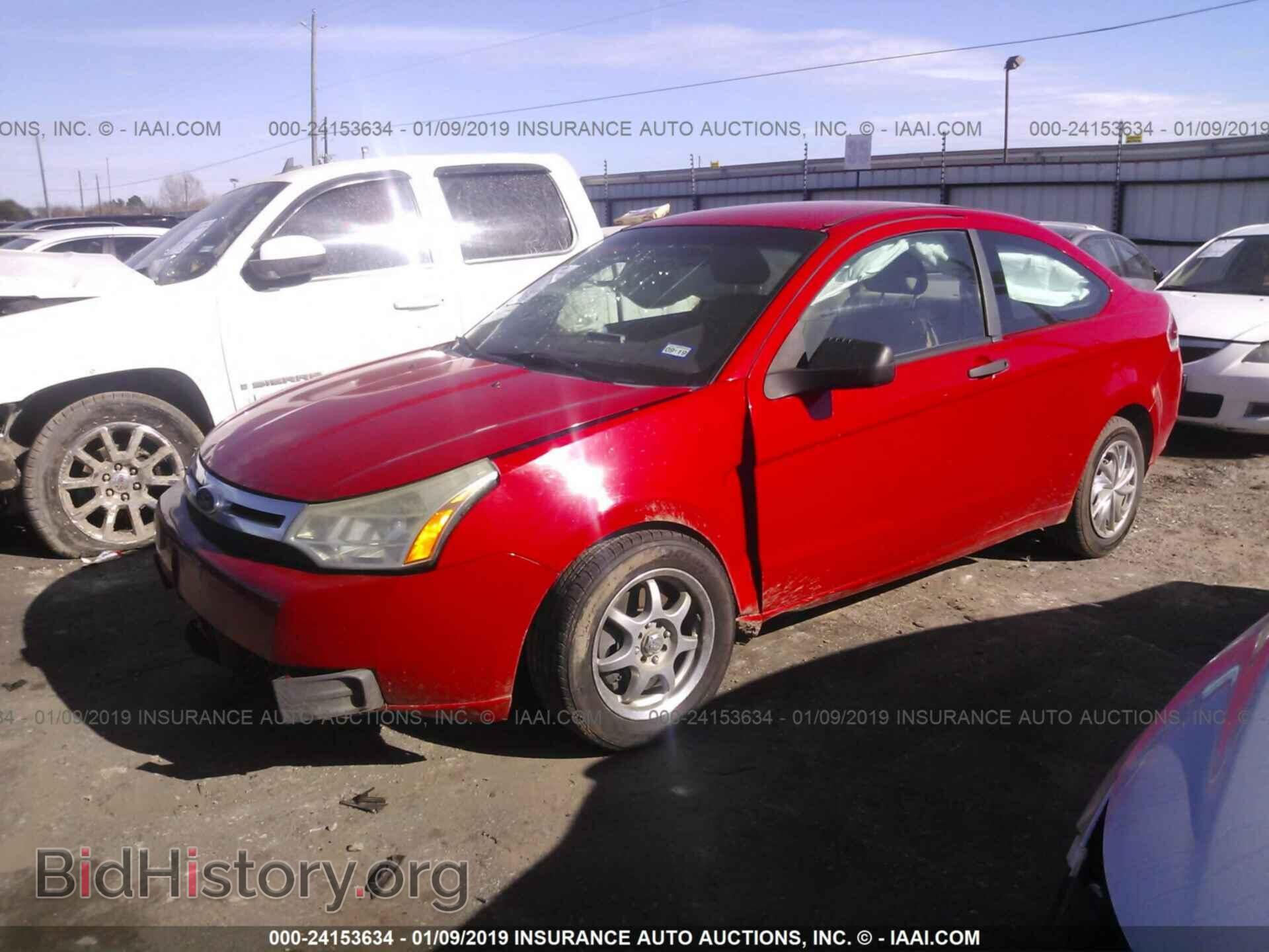 2008 FORD FOCUS - VIN: 1FAHP32N58W185945 - Фото 2