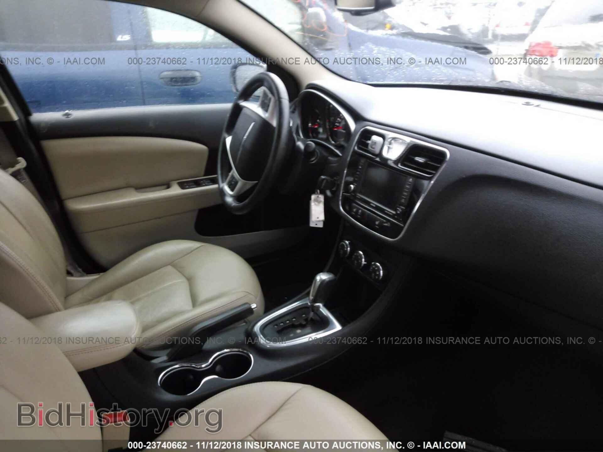 2012 CHRYSLER 200 - VIN: 1C3CCBCB3CN236568 - Фото 5