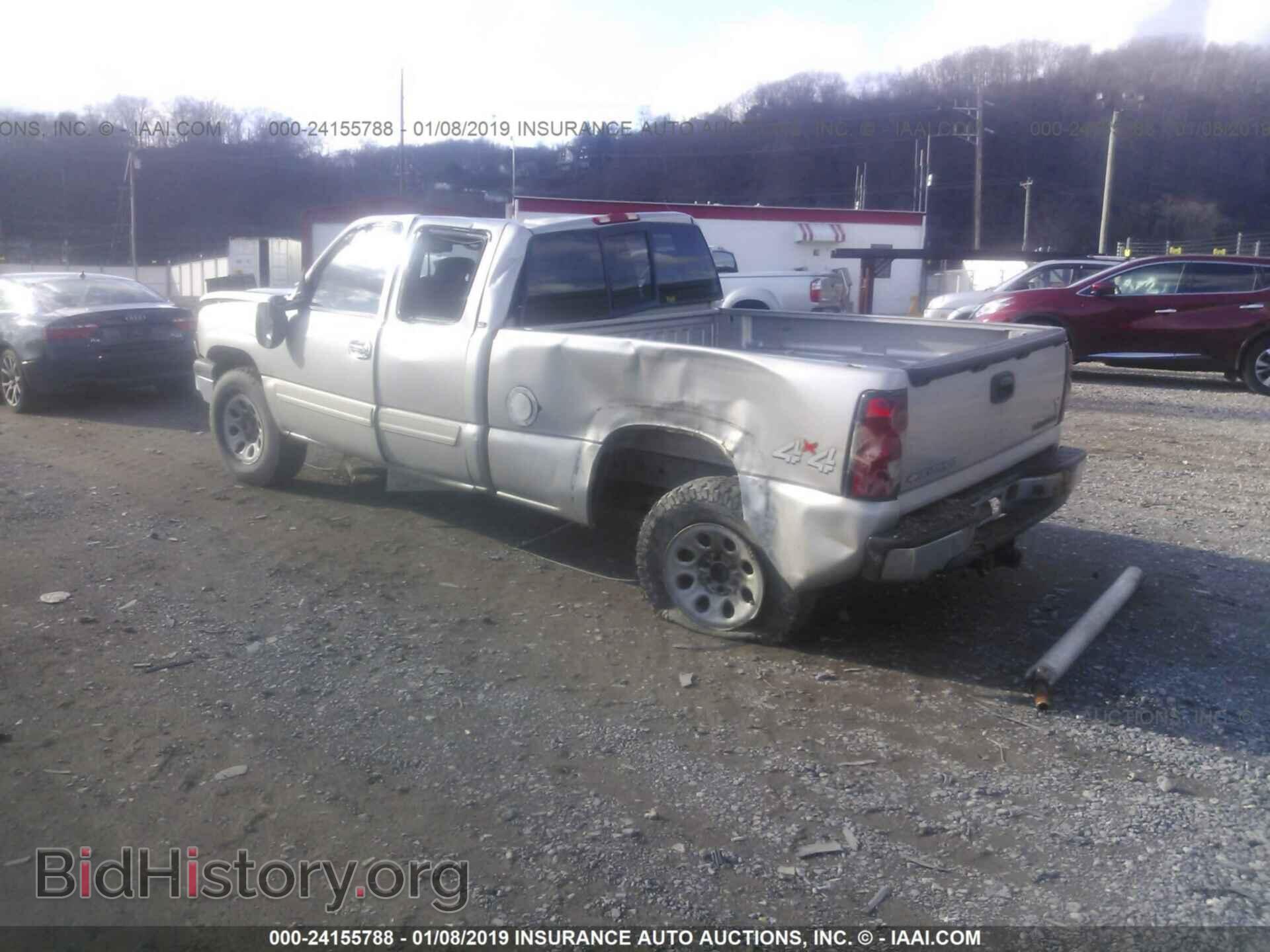 2005 CHEVROLET SILVERADO - VIN: 2GCEK19B451343660 - Фото 3
