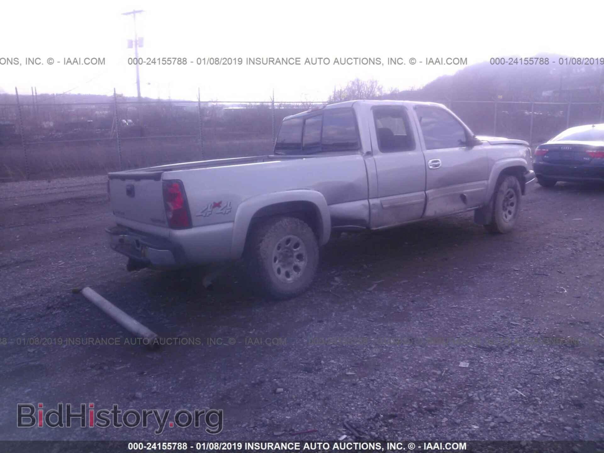 2005 CHEVROLET SILVERADO - VIN: 2GCEK19B451343660 - Фото 4