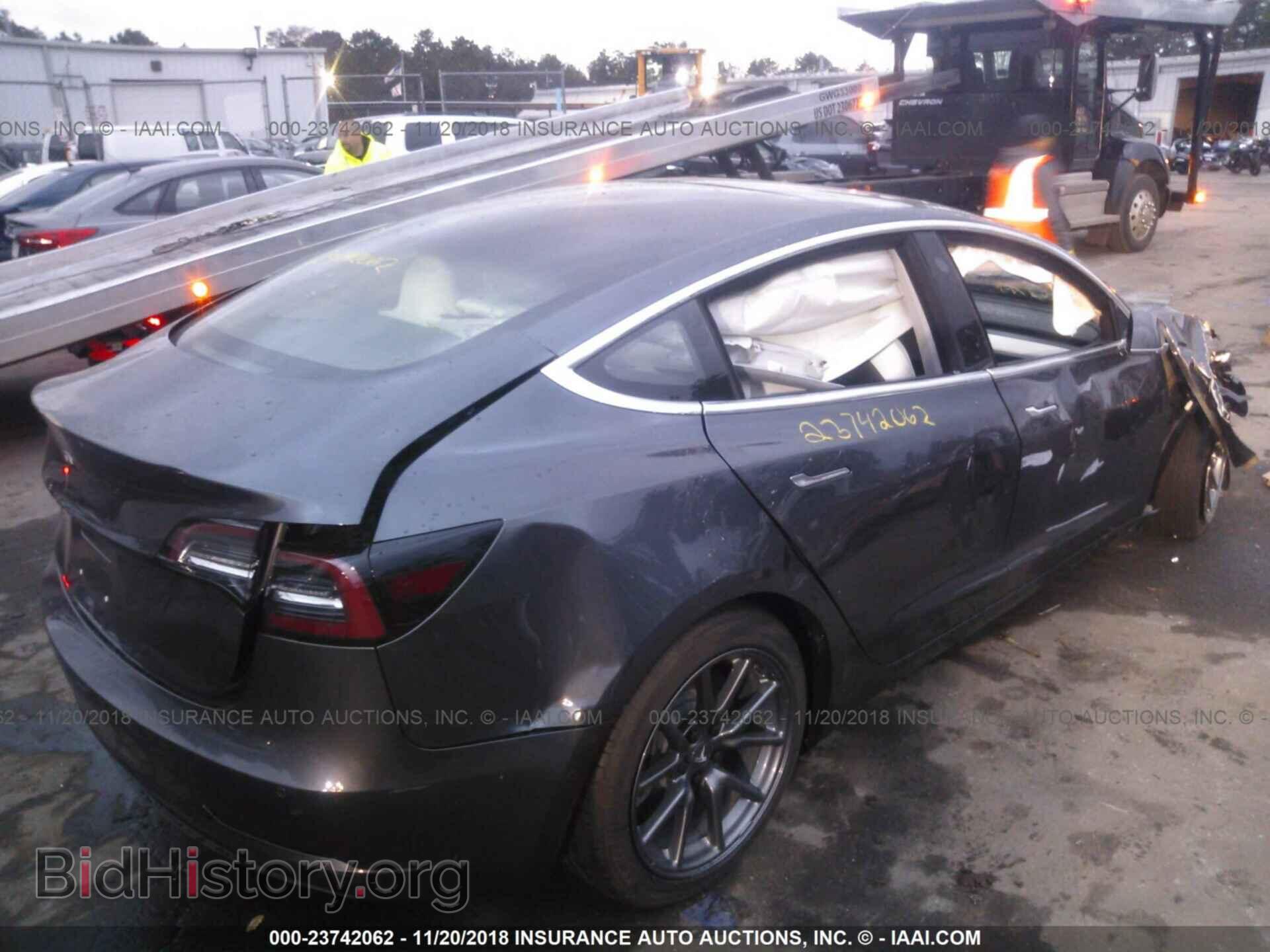 2018 TESLA MODEL 3 - VIN: 5YJ3E1EB6JF096024 - Photo 4