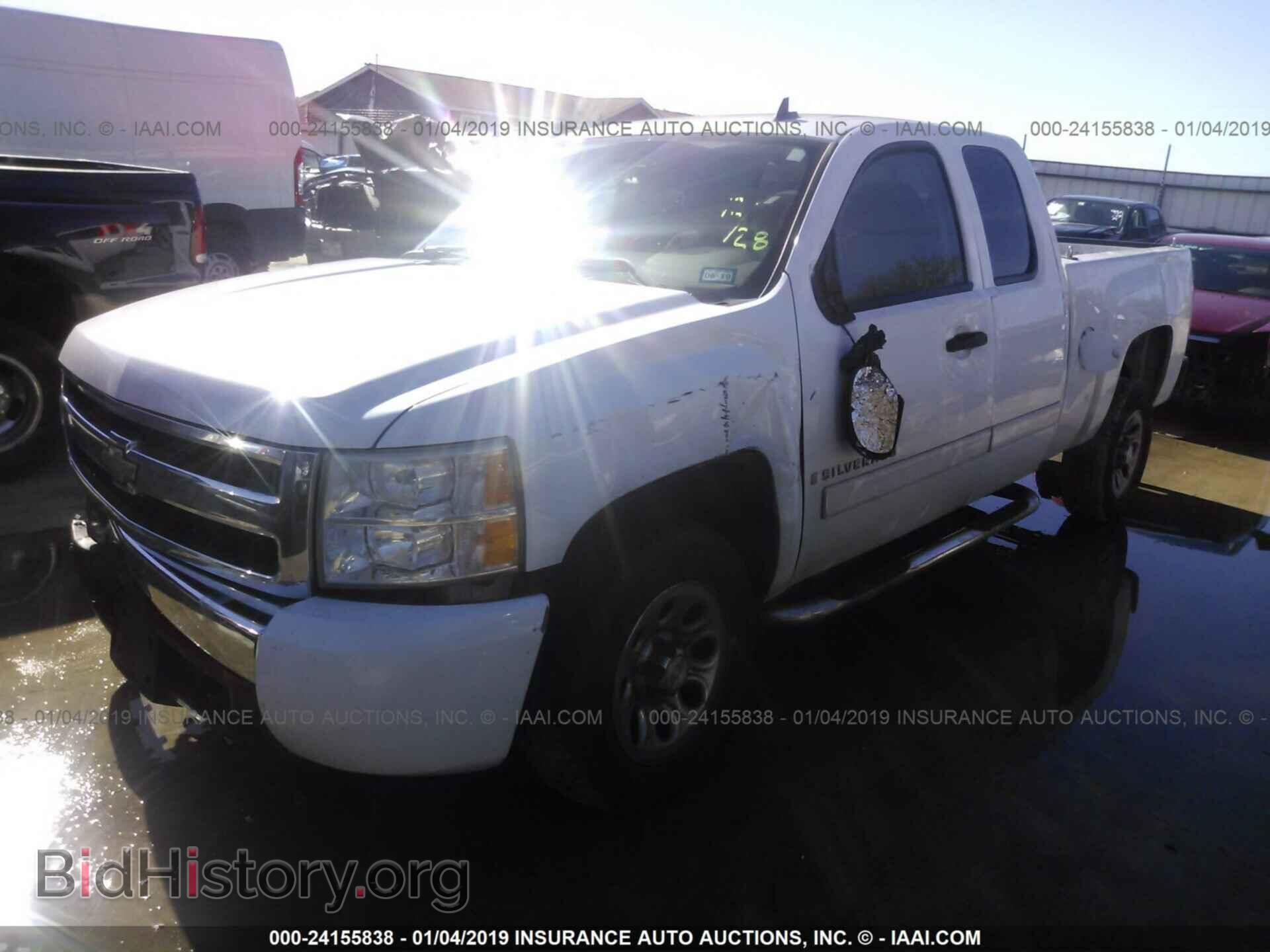 2007 CHEVROLET SILVERADO - VIN: 2GCEC19C371657227 - Photo 2