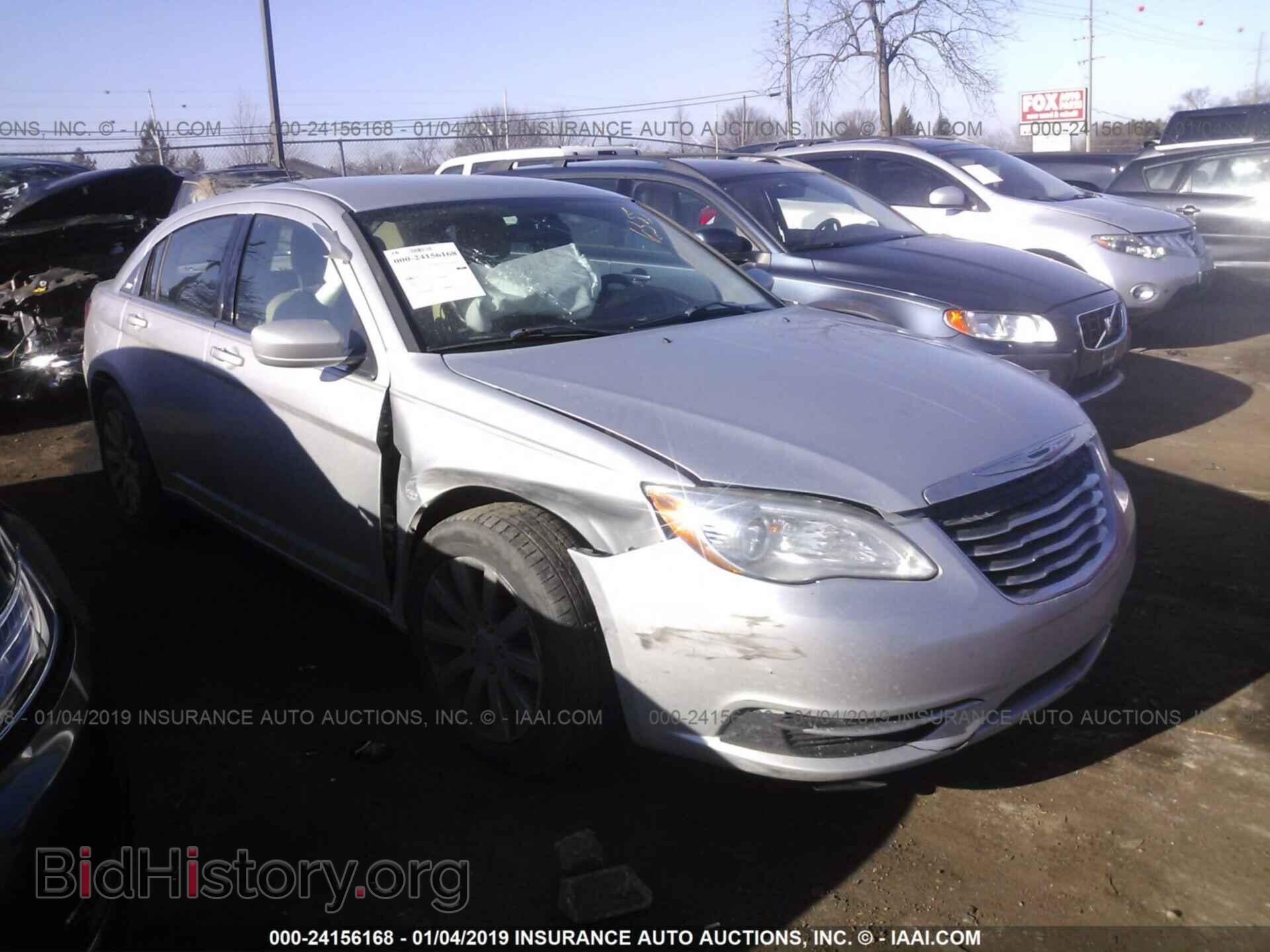 Photo 1C3BC1FB3BN576335 - CHRYSLER 200 2011