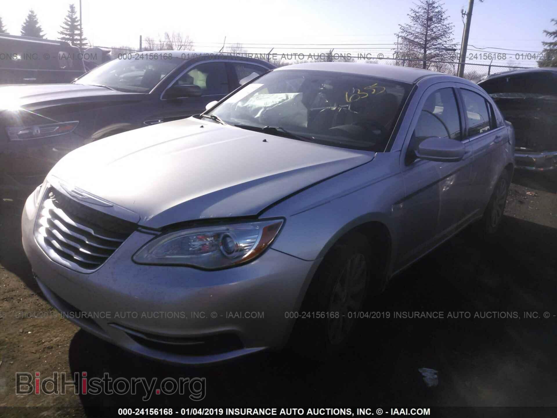 2011 CHRYSLER 200 - VIN: 1C3BC1FB3BN576335 - Photo 2
