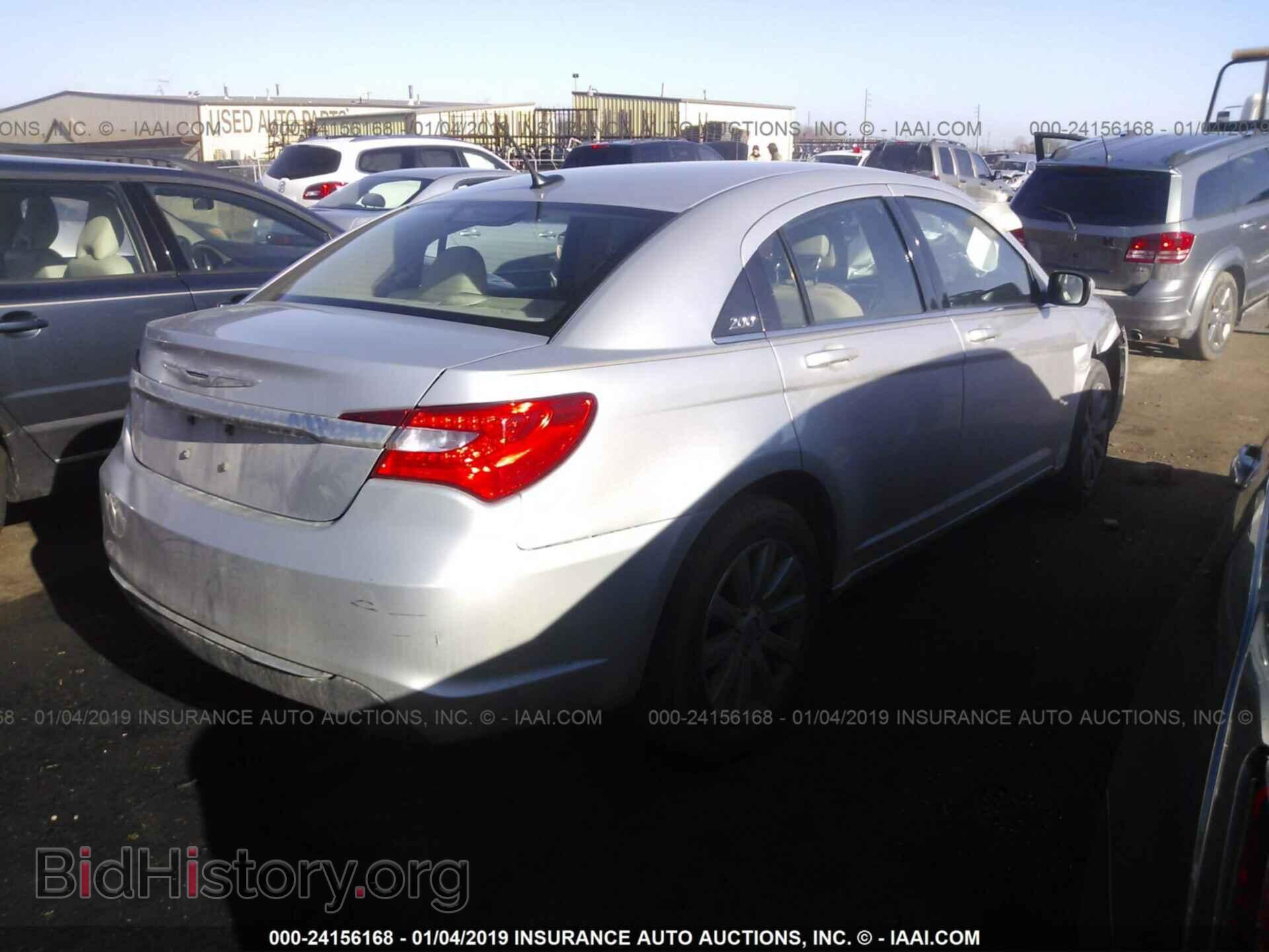 2011 CHRYSLER 200 - VIN: 1C3BC1FB3BN576335 - Photo 4
