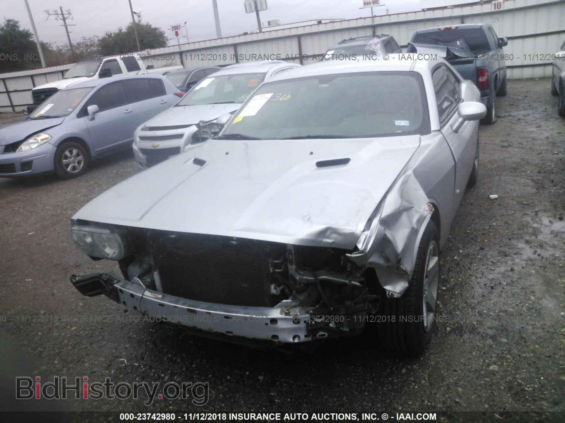 2010 DODGE CHALLENGER - VIN: 2B3CJ4DV0AH202908 - Photo 2