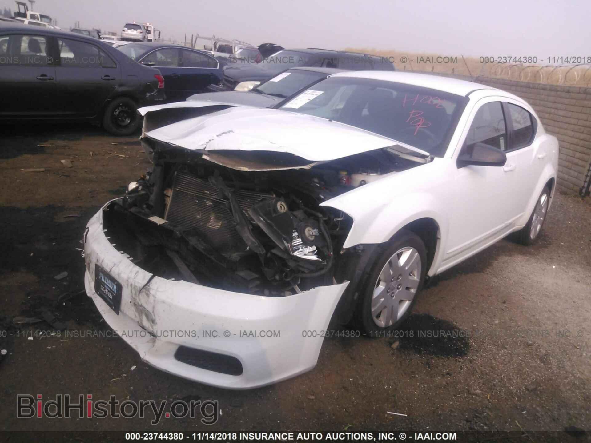 2011 DODGE AVENGER - VIN: 1B3BD4FB6BN572856 - Photo 2