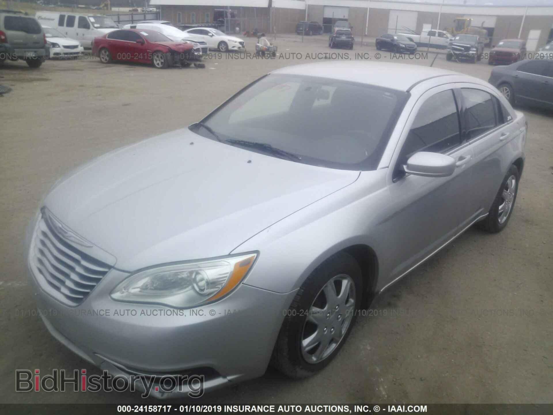 2012 CHRYSLER 200 - VIN: 1C3CCBAB2CN244745 - Фото 2