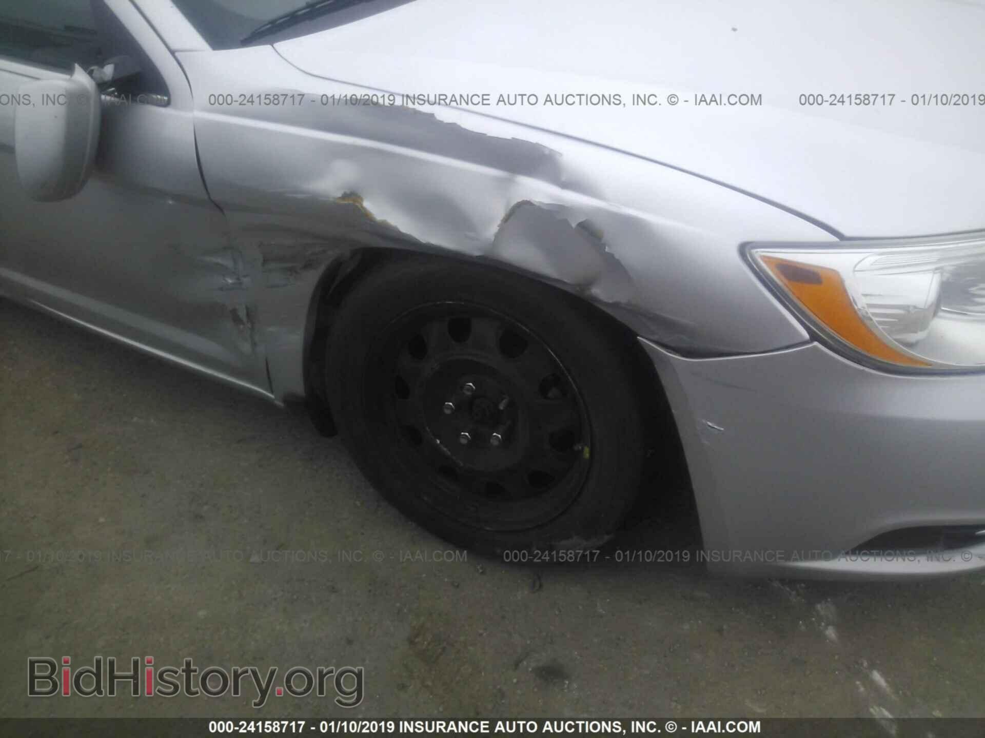 2012 CHRYSLER 200 - VIN: 1C3CCBAB2CN244745 - Фото 6