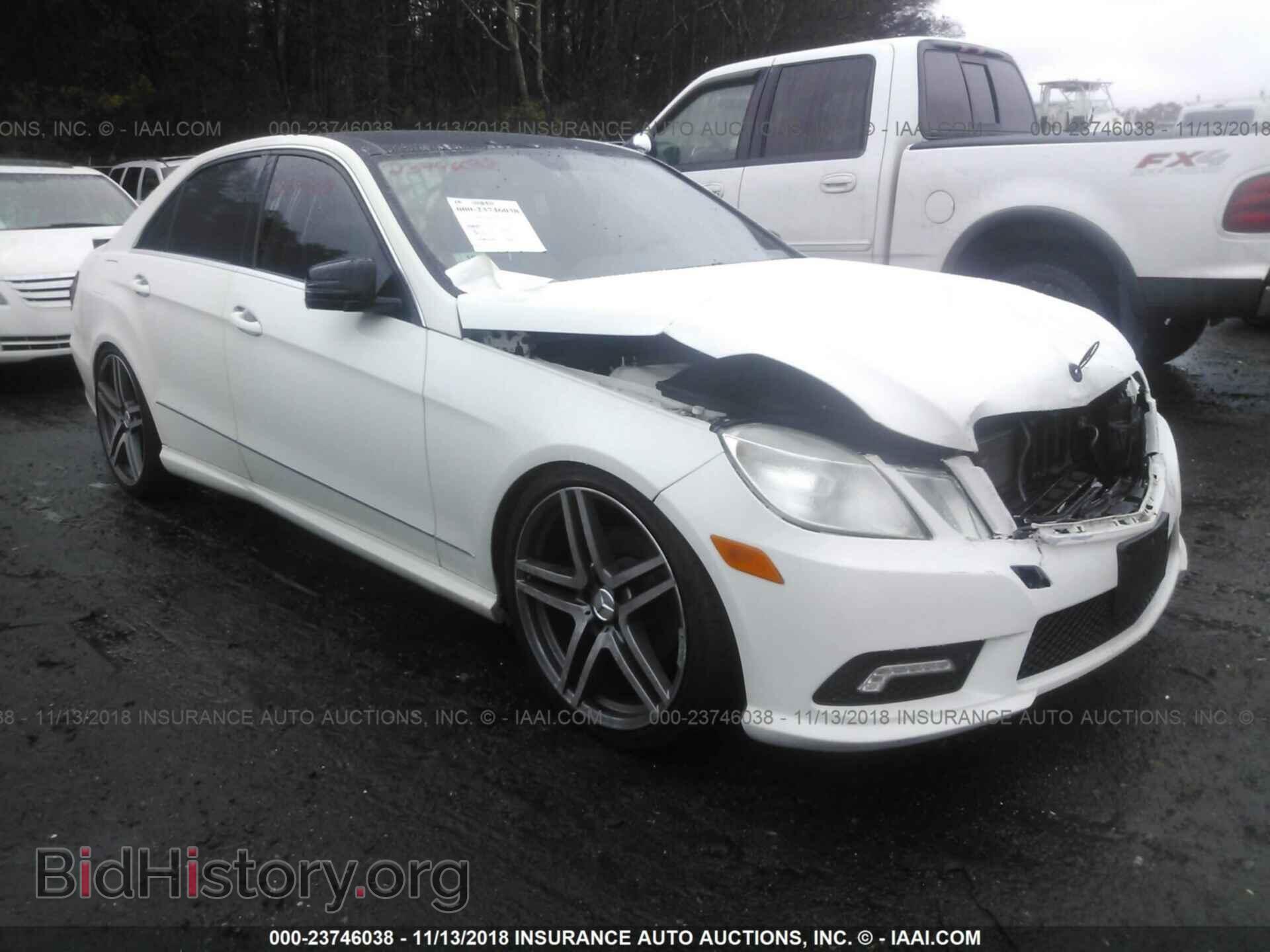 Photo WDDHF8HB0BA310593 - MERCEDES-BENZ E 2011