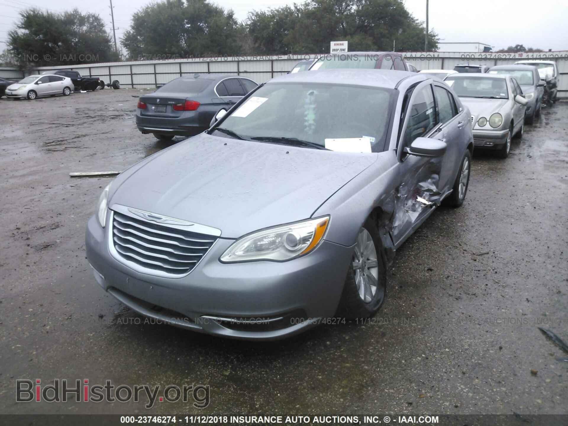 2013 CHRYSLER 200 - VIN: 1C3CCBBB0DN702217 - Photo 2