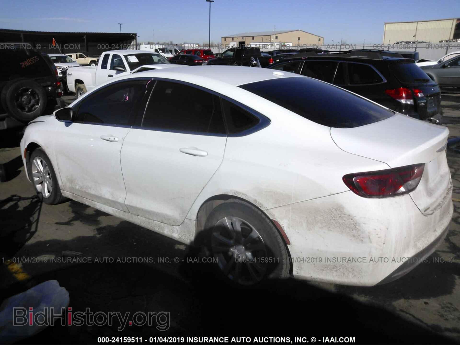2015 CHRYSLER 200 - VIN: 1C3CCCAB8FN602585 - Photo 3