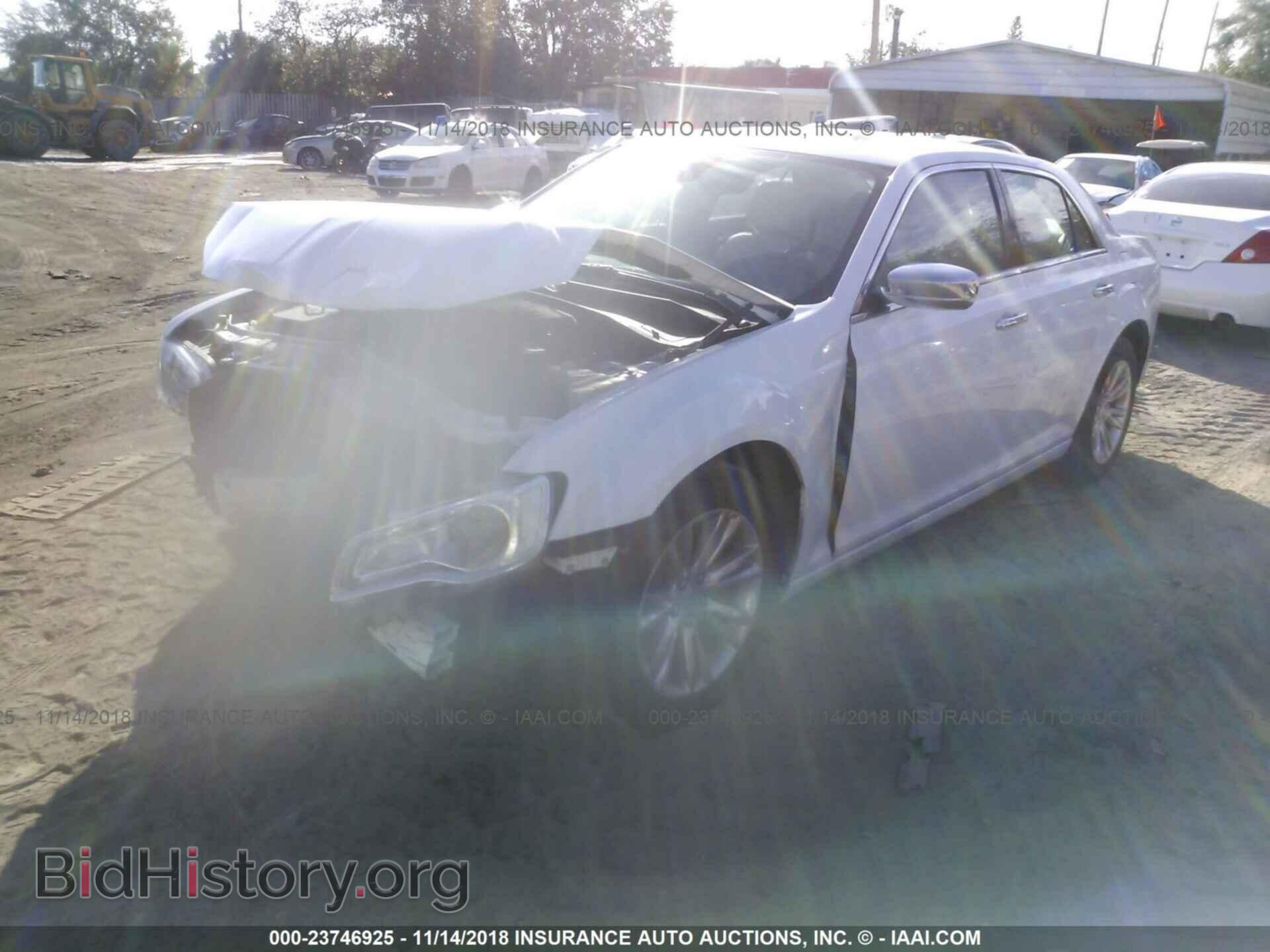2016 CHRYSLER 300C - VIN: 2C3CCAEG2GH190300 - Фото 2