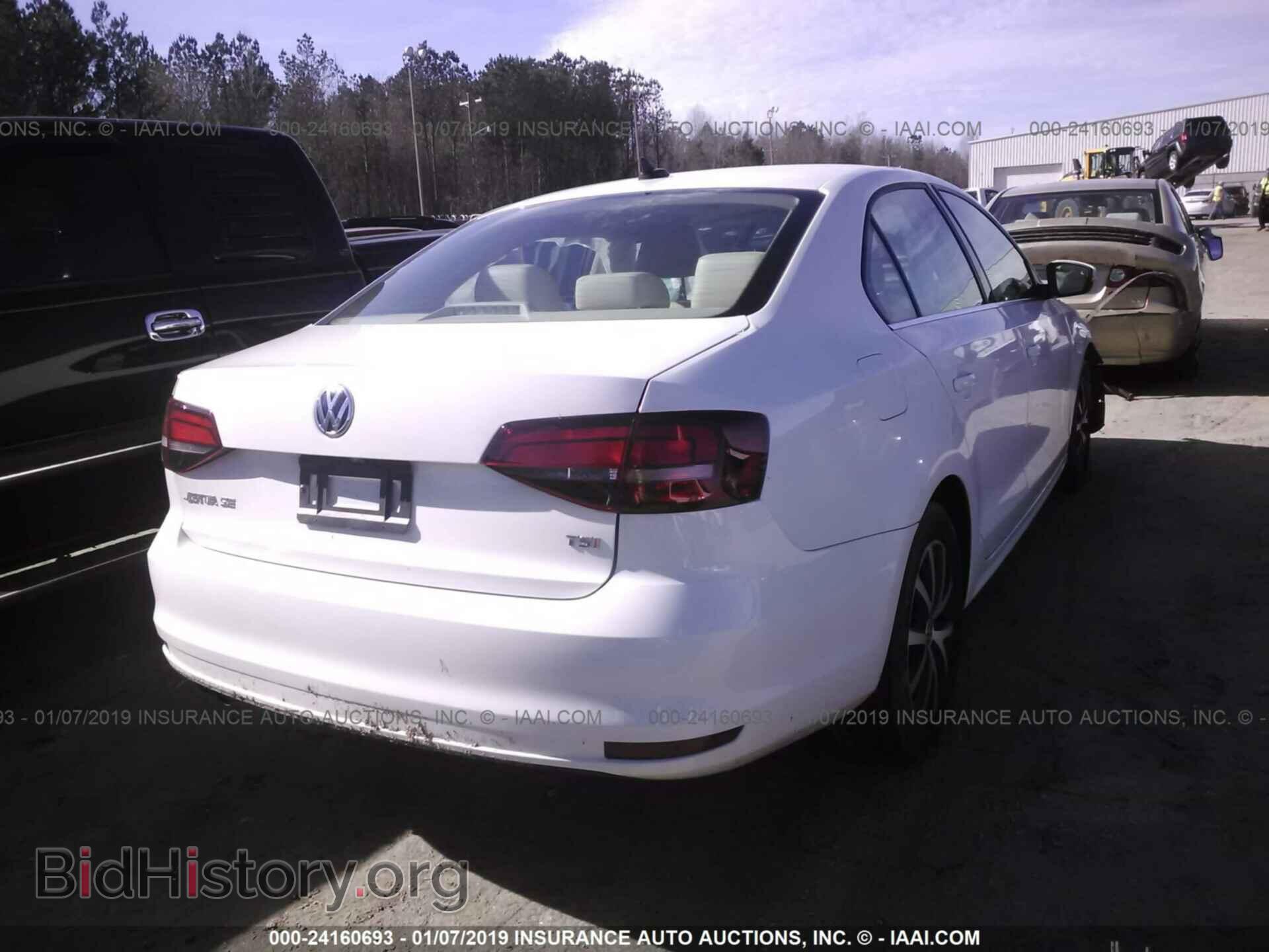 2017 VOLKSWAGEN JETTA - VIN: 3VWDB7AJ7HM266522 - Фото 4