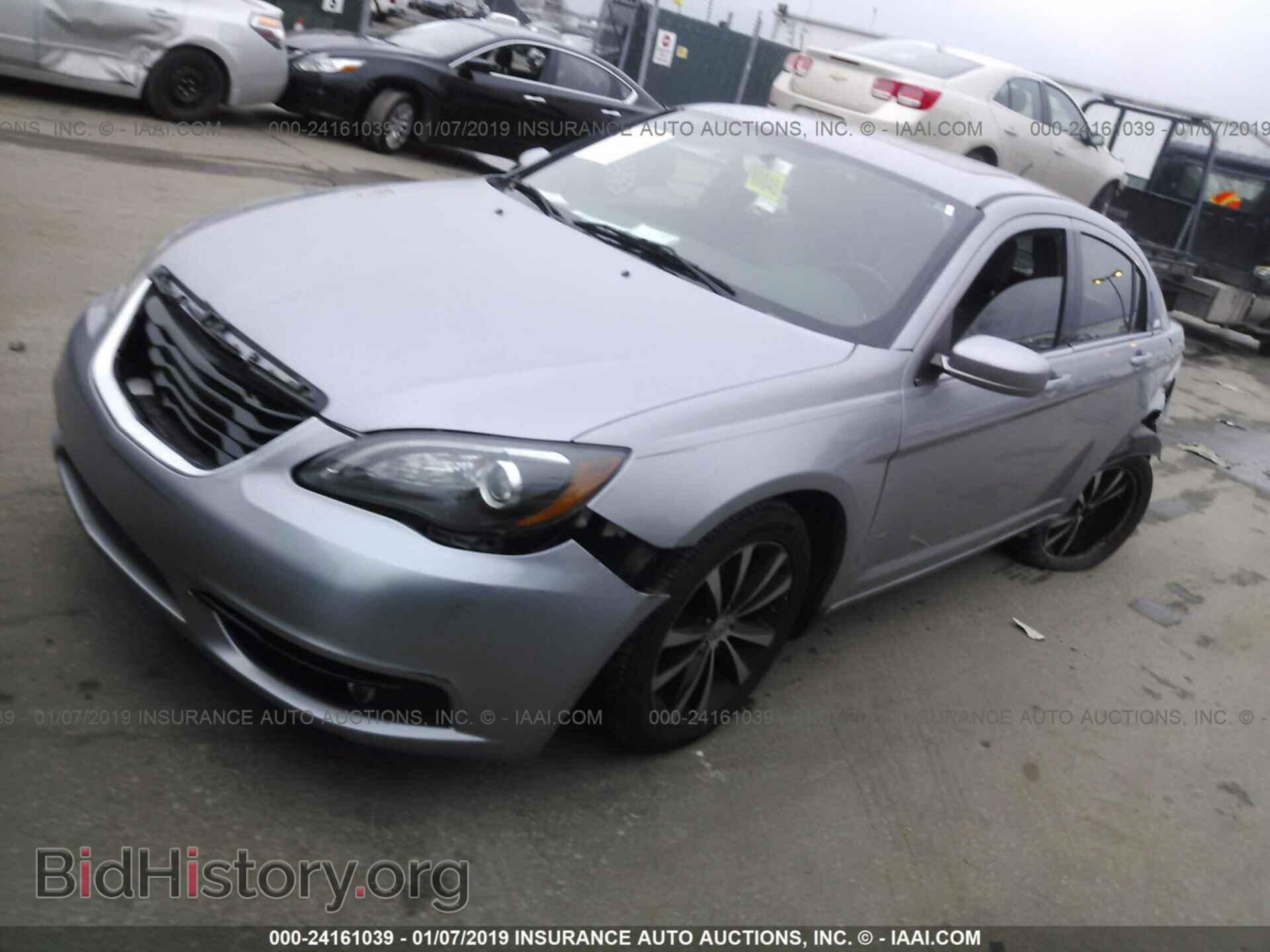 2013 CHRYSLER 200 - VIN: 1C3CCBCG2DN524904 - Photo 2