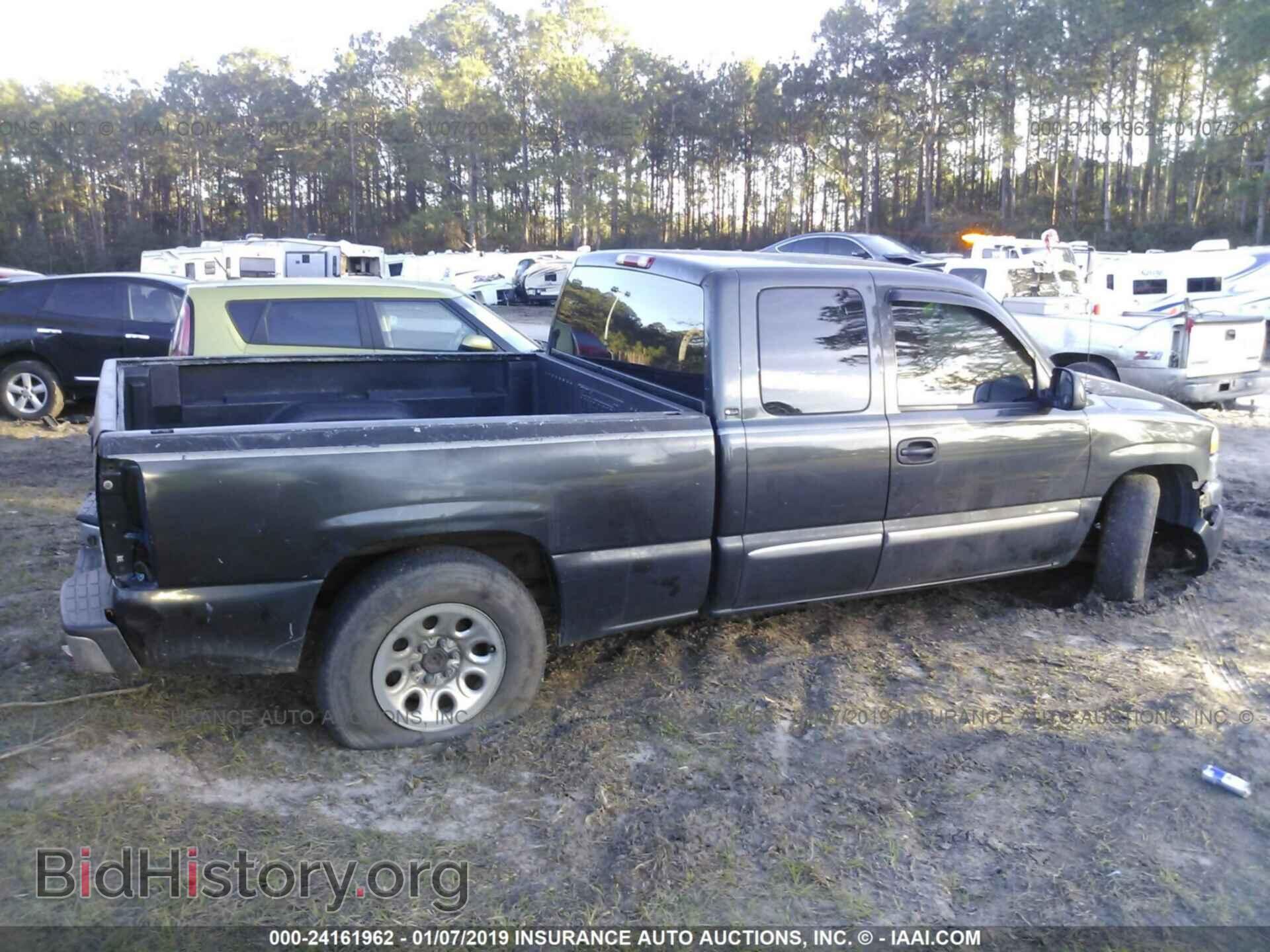 2005 GMC NEW SIERRA - VIN: 2GTEC19T151315420 - Фото 4