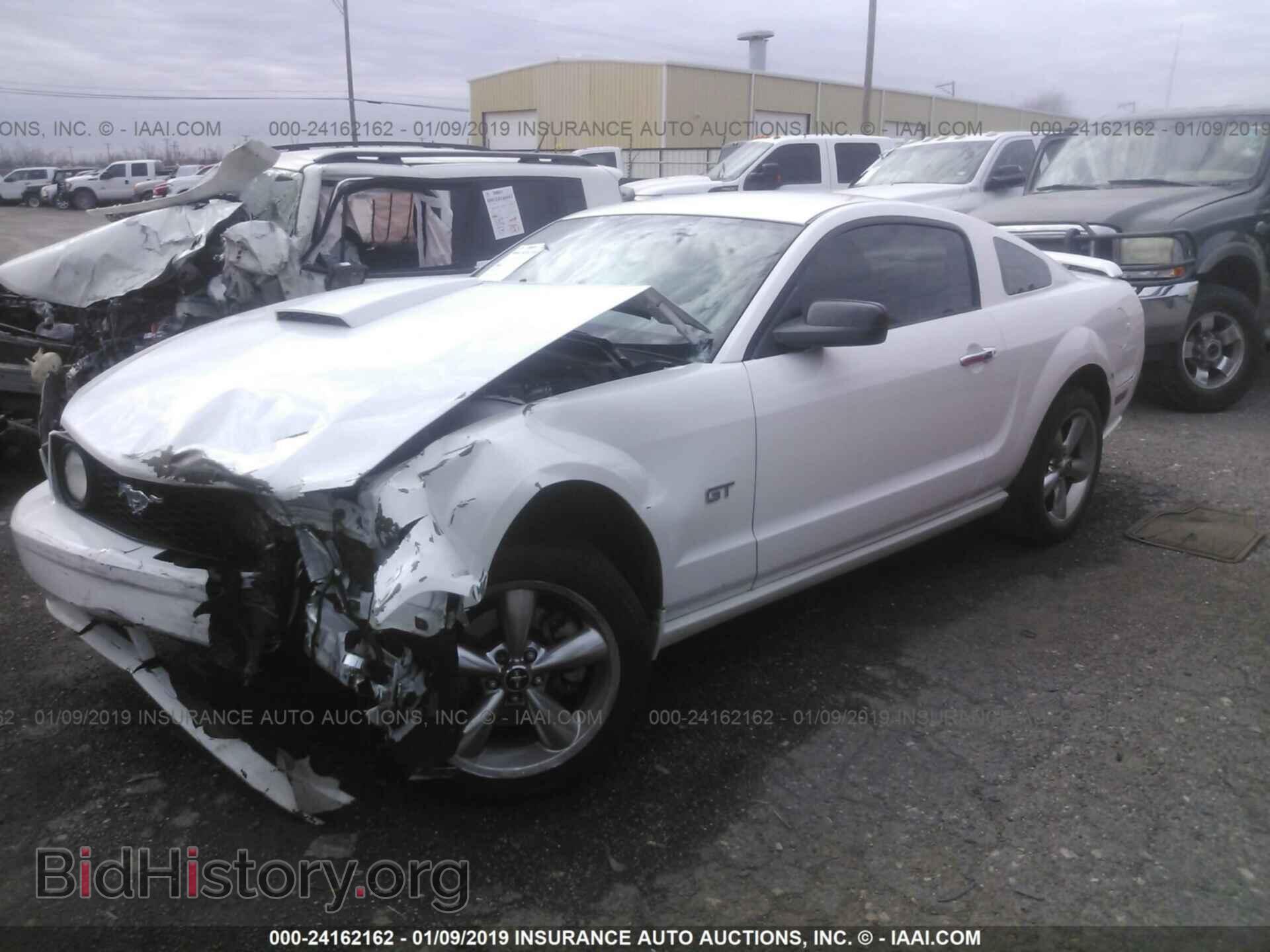 2008 FORD MUSTANG - VIN: 1ZVHT82H385195177 - Фото 2